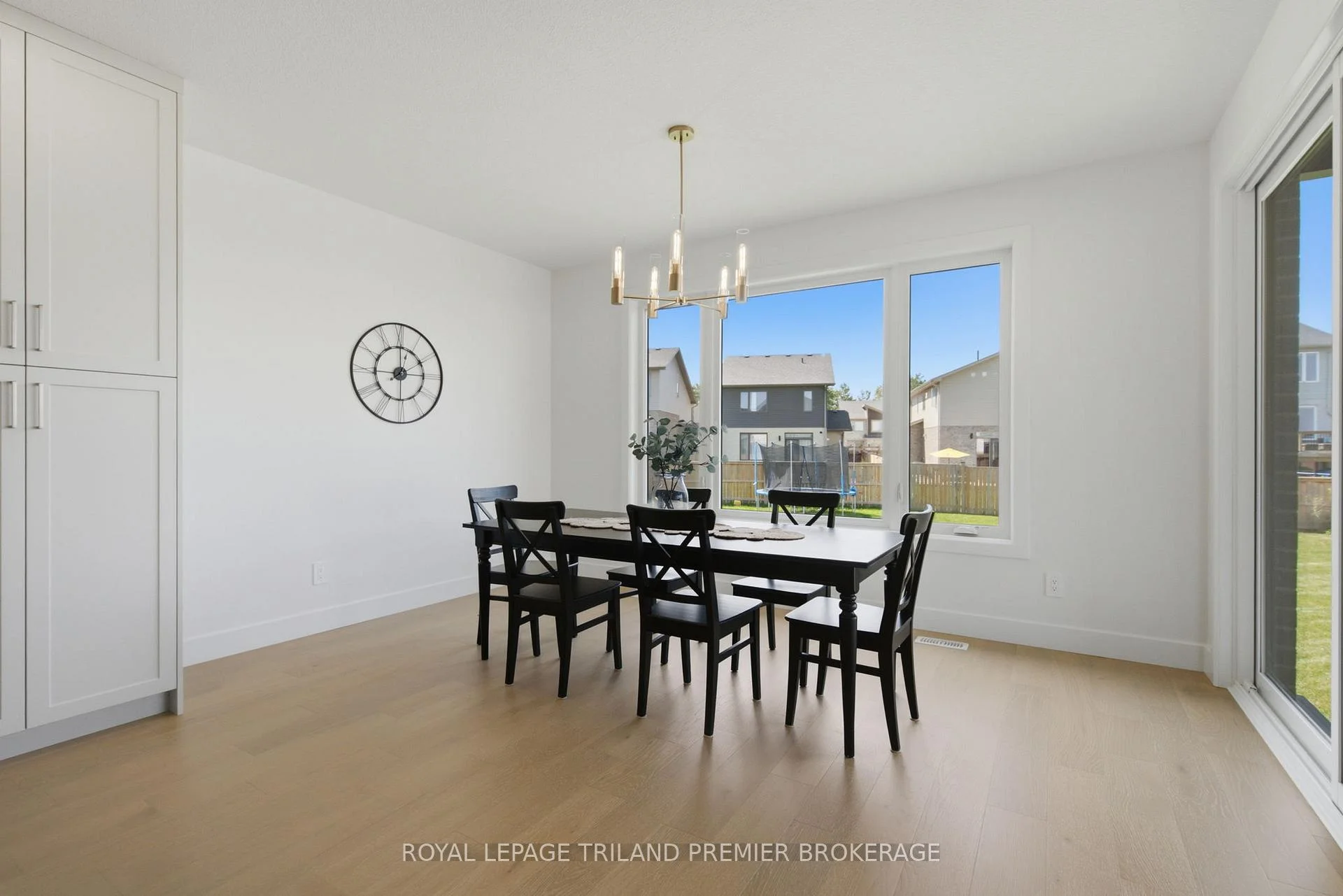 Photo 19 of 270 Hesselman Crescent, London, South U — HOMEH