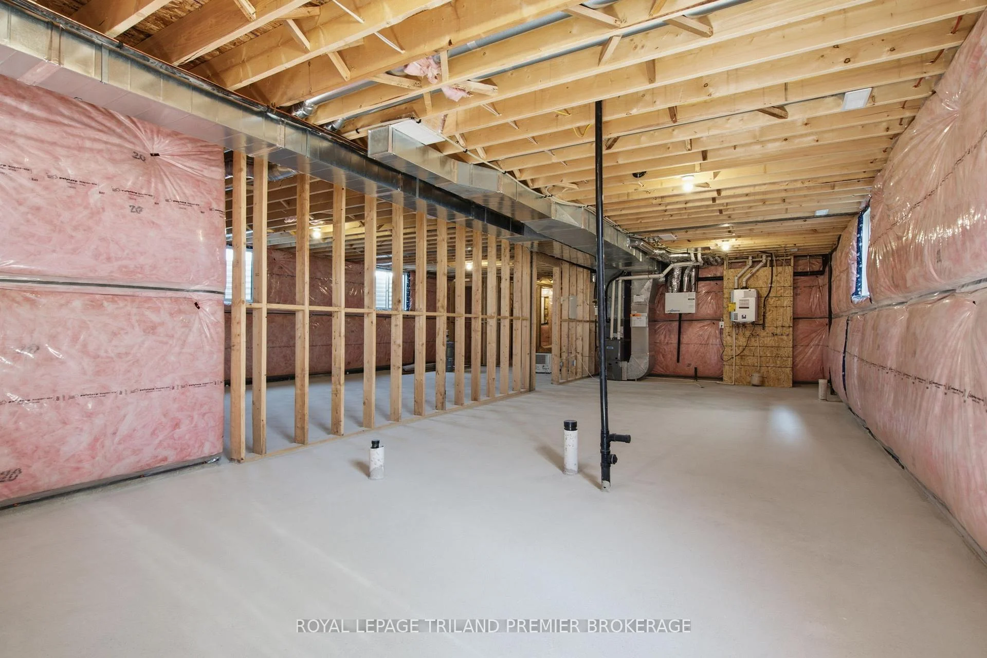 Photo 39 of 270 Hesselman Crescent, London, South U — HOMEH