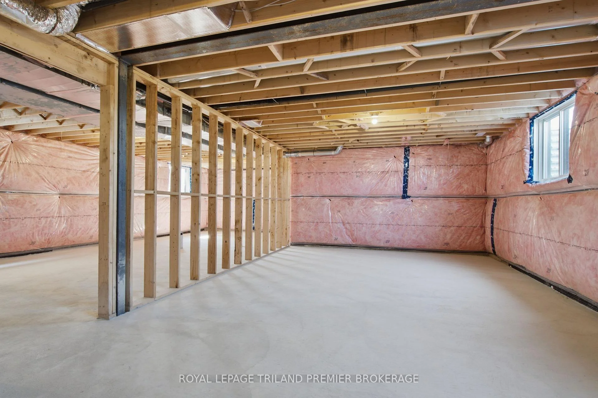 Photo 41 of 270 Hesselman Crescent, London, South U — HOMEH
