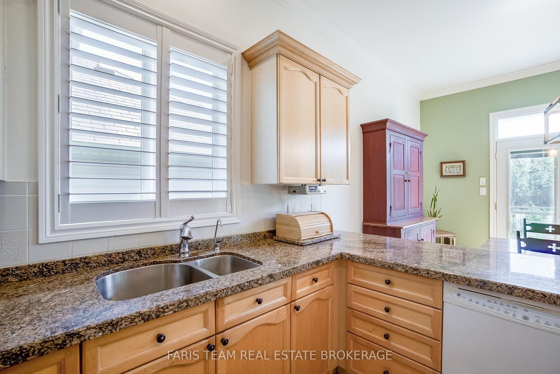 Photo 8 of 16 Landscape Drive, Oro-Medonte, Horseshoe Valley — HOMEH