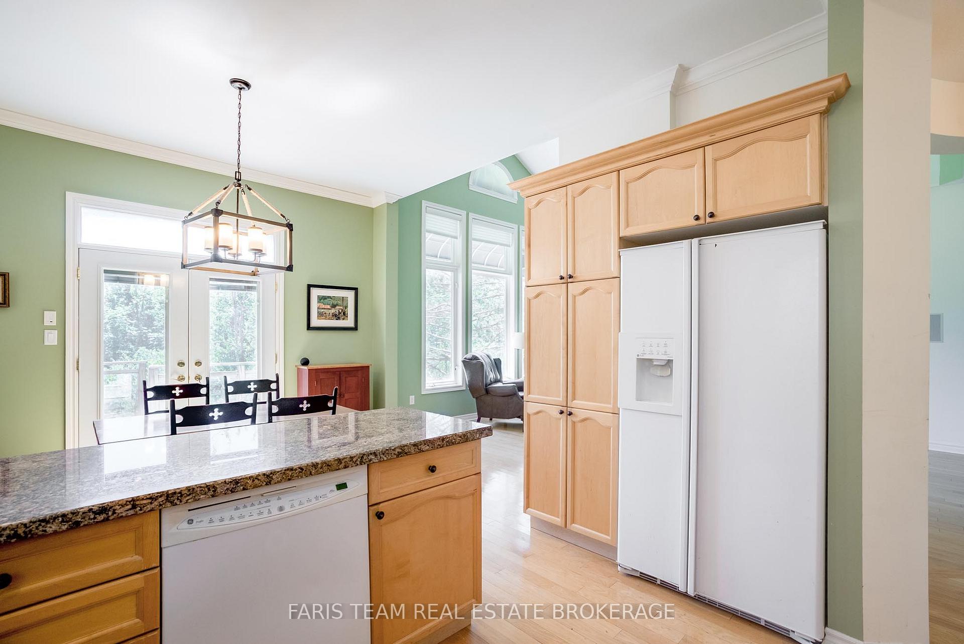 Photo 9 of 16 Landscape Drive, Oro-Medonte, Horseshoe Valley — HOMEH