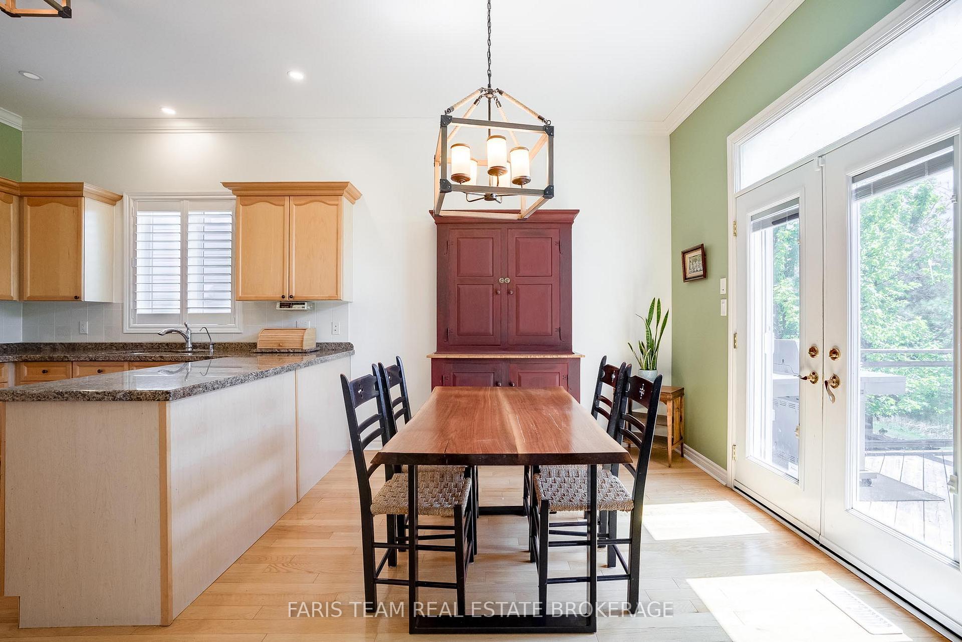 Photo 10 of 16 Landscape Drive, Oro-Medonte, Horseshoe Valley — HOMEH
