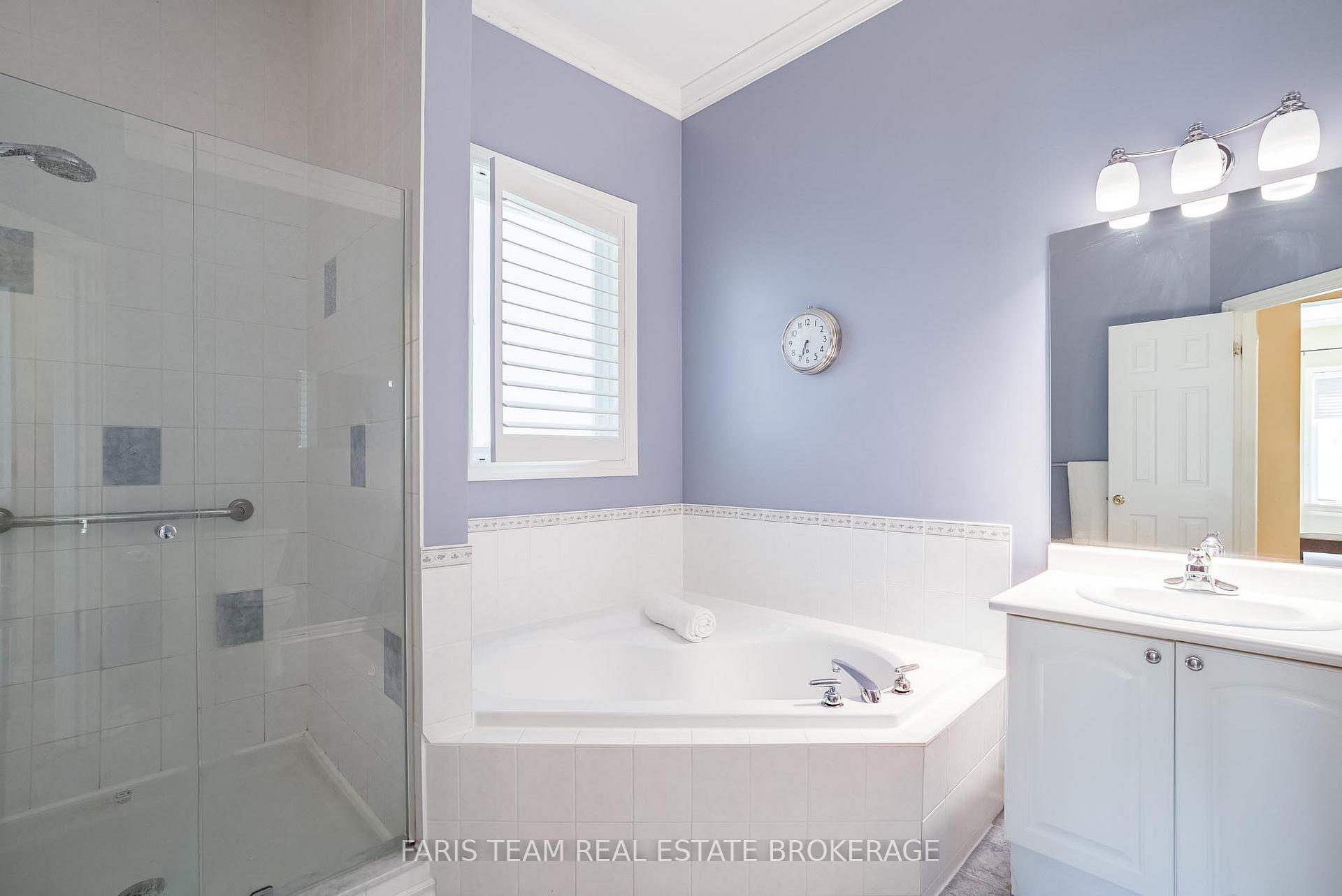 Photo 20 of 16 Landscape Drive, Oro-Medonte, Horseshoe Valley — HOMEH
