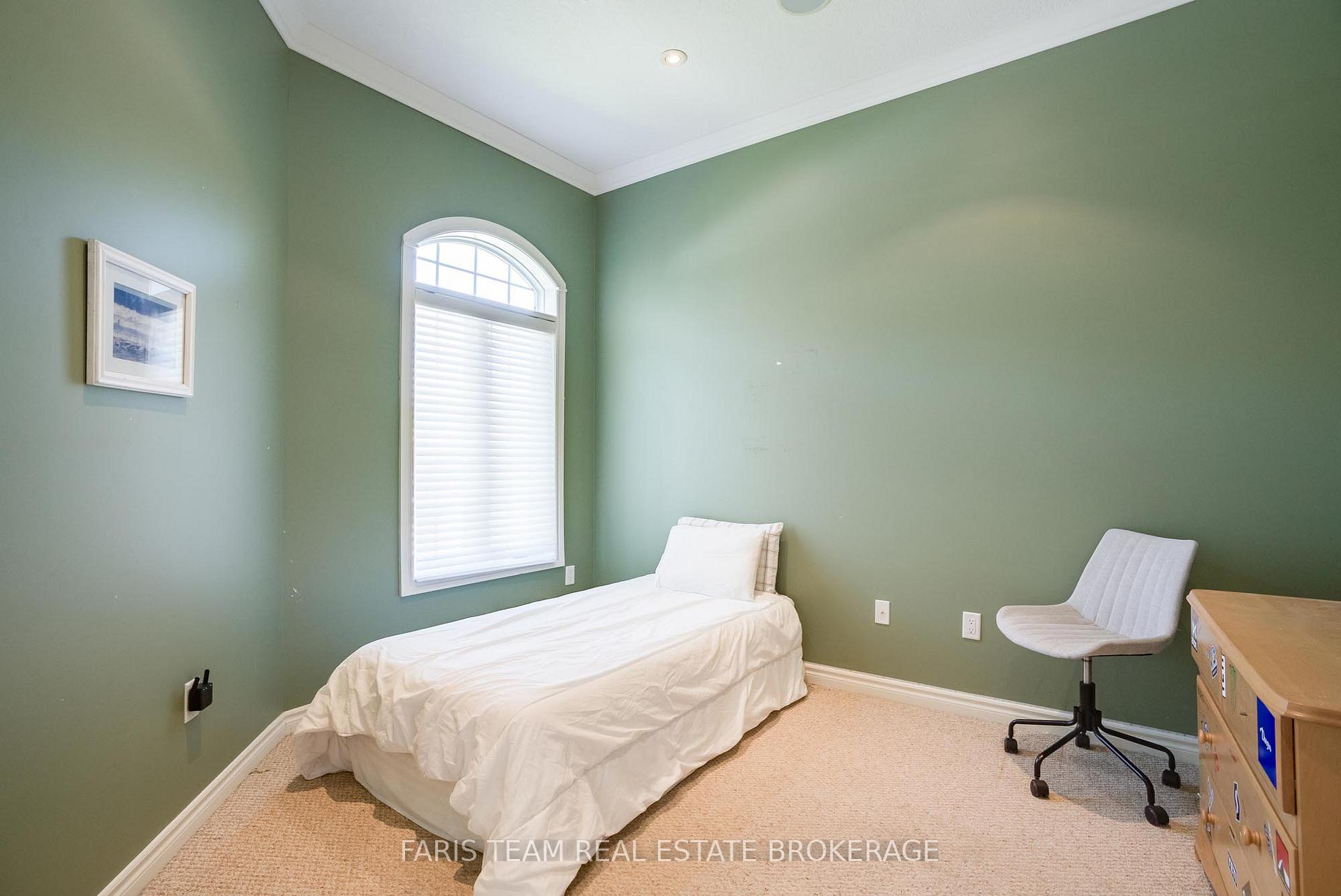 Photo 22 of 16 Landscape Drive, Oro-Medonte, Horseshoe Valley — HOMEH