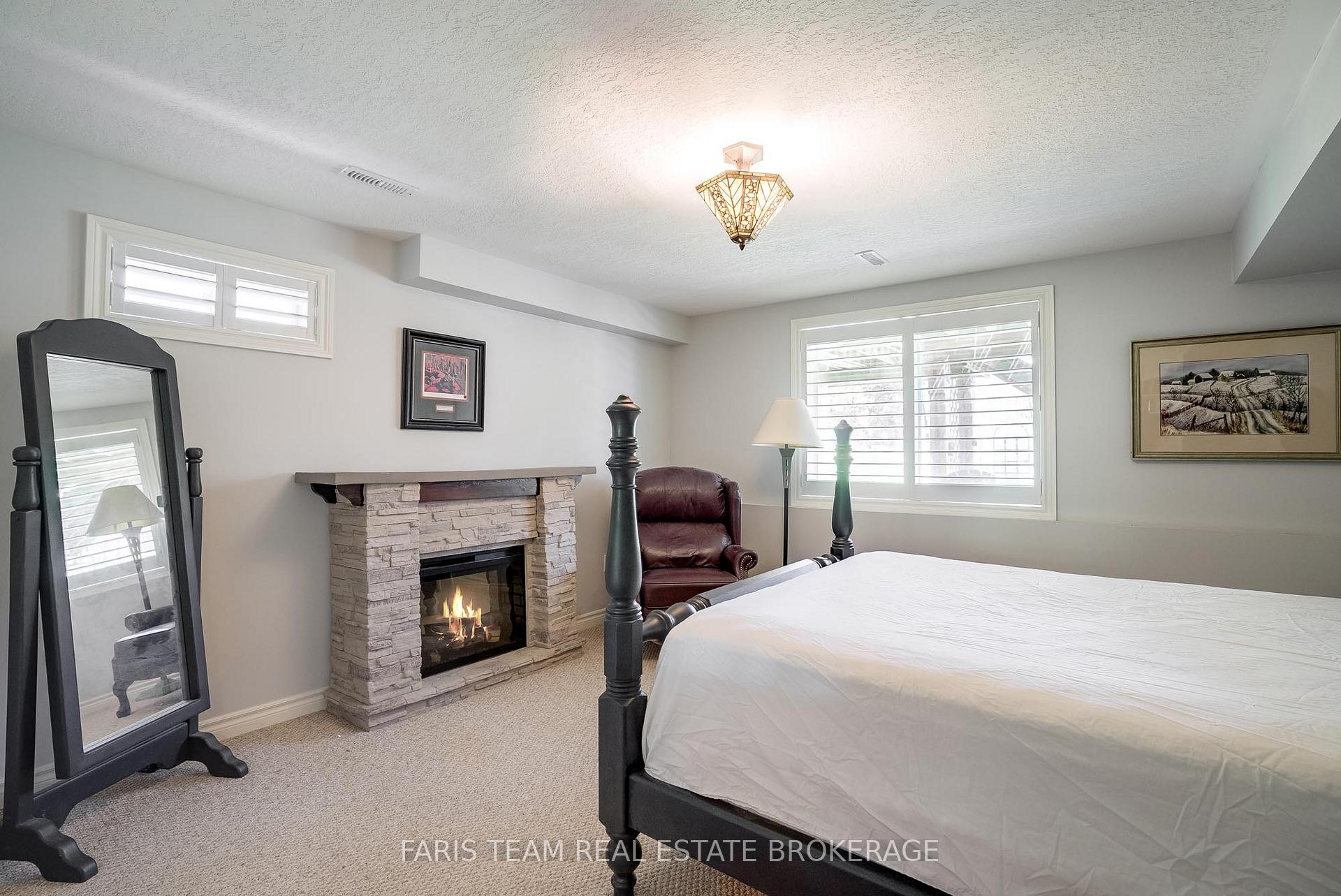 Photo 32 of 16 Landscape Drive, Oro-Medonte, Horseshoe Valley — HOMEH