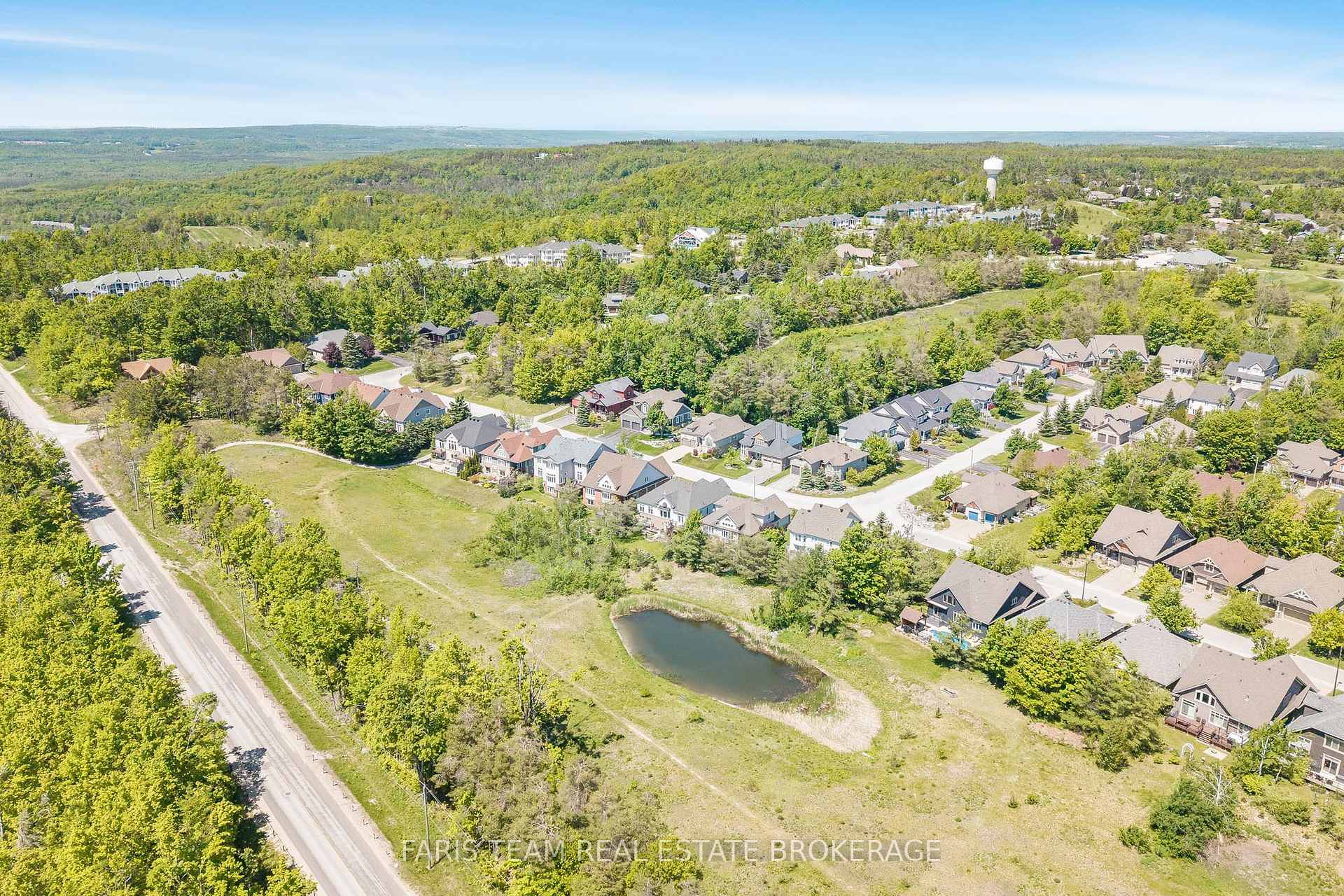 Photo 46 of 16 Landscape Drive, Oro-Medonte, Horseshoe Valley — HOMEH