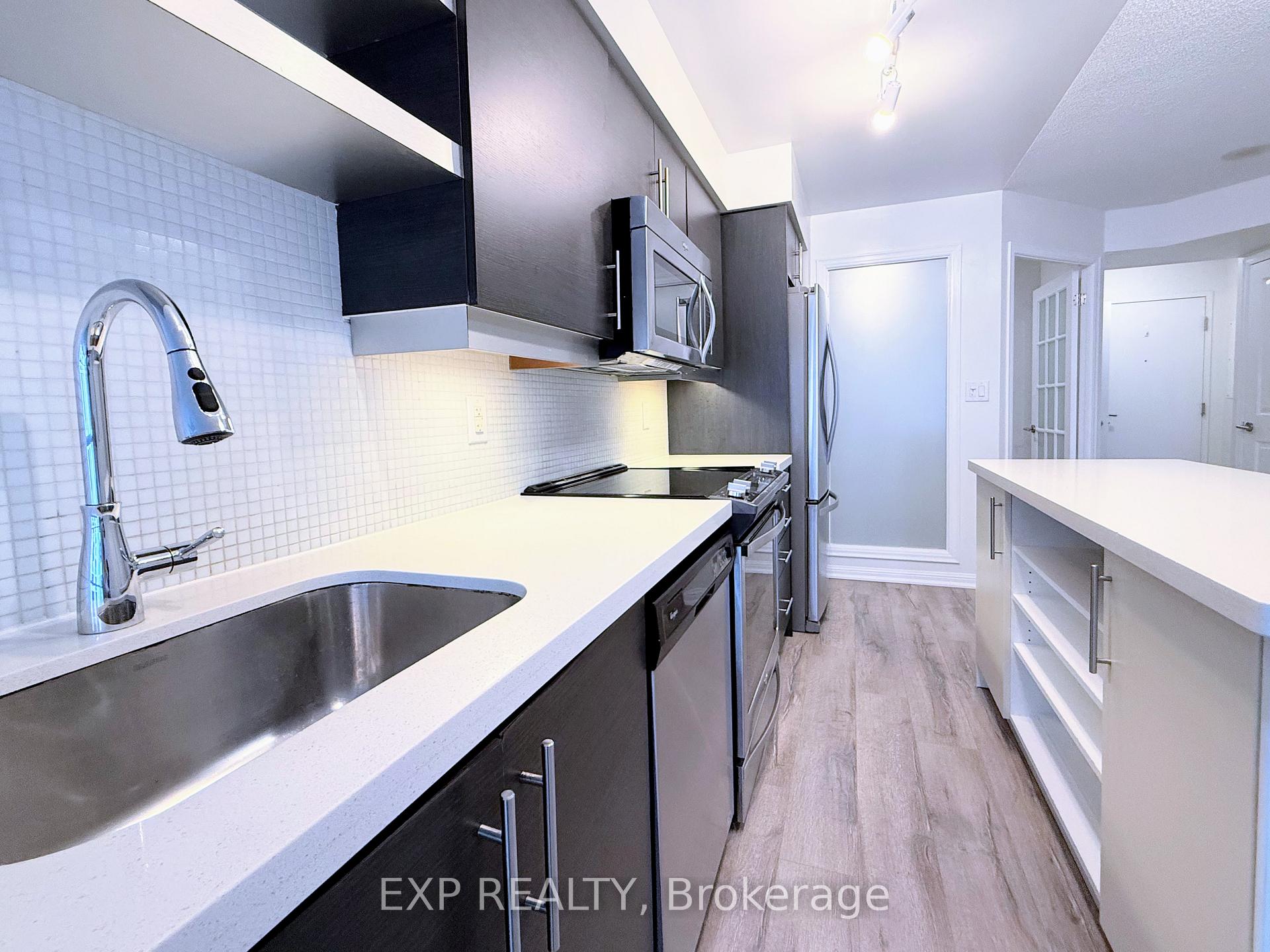 Photo 3 of Unit #702, 400 Adelaide Street E, Toronto, Moss Park — HOMEH