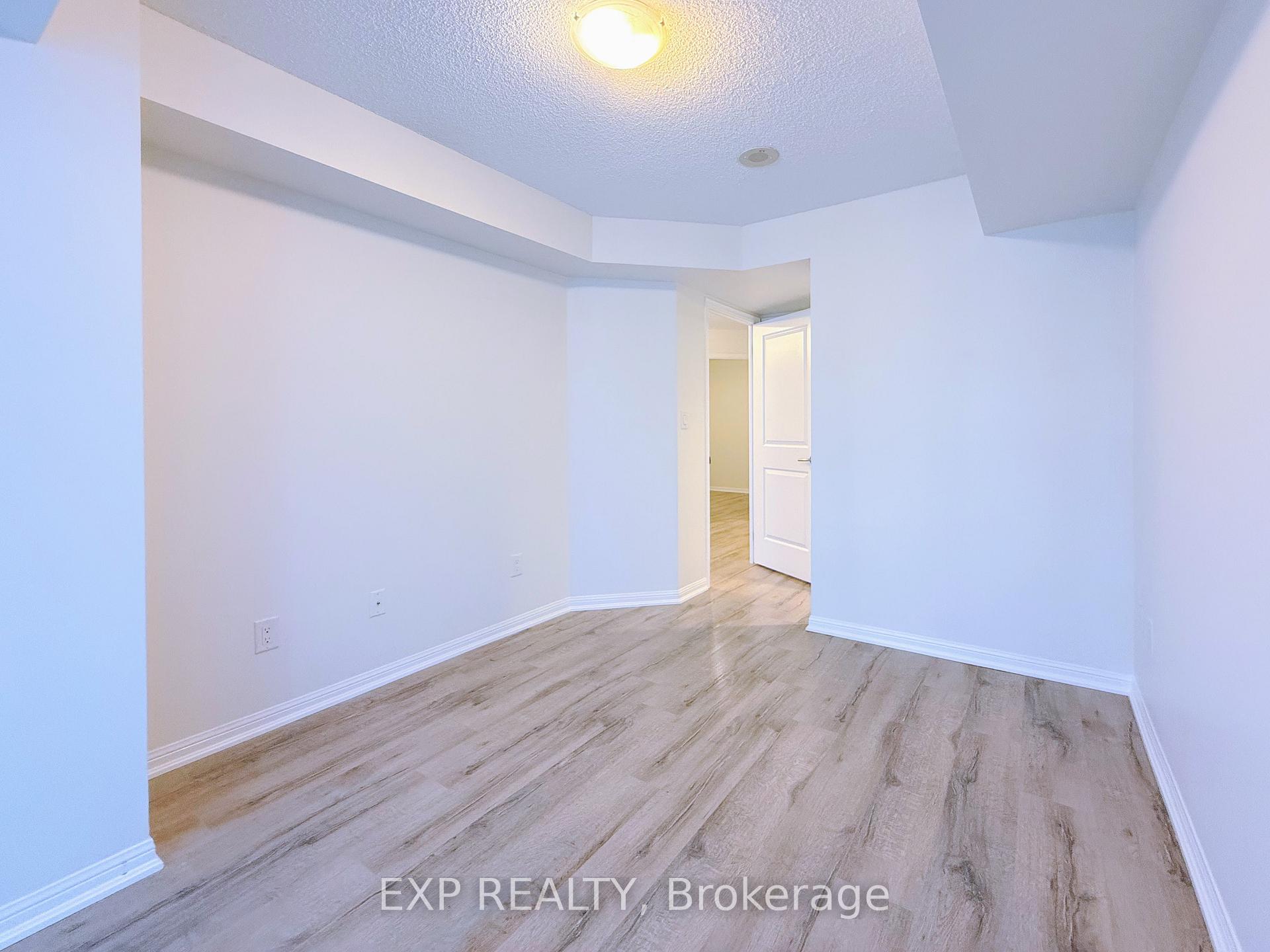Photo 7 of Unit #702, 400 Adelaide Street E, Toronto, Moss Park — HOMEH