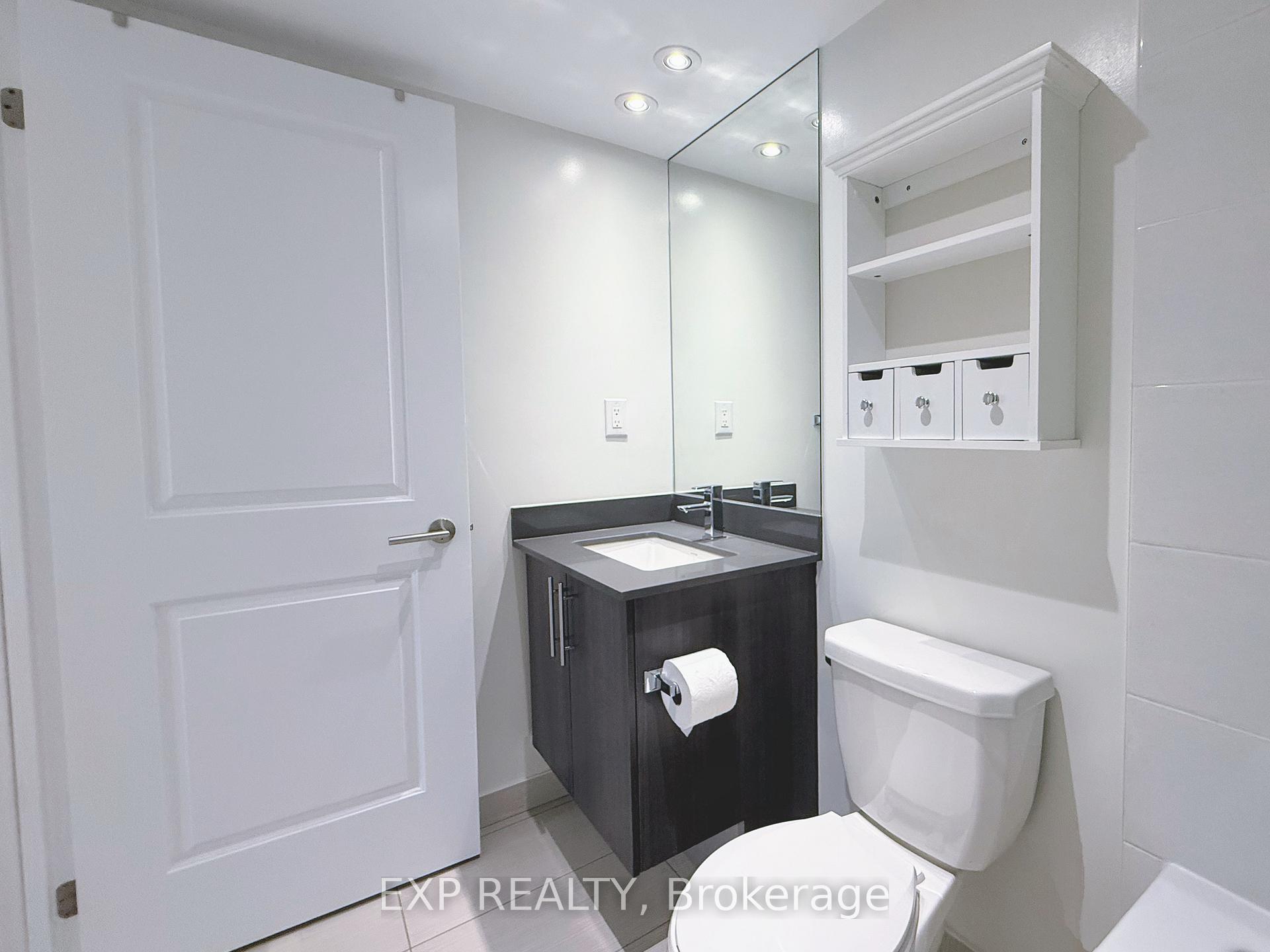 Photo 9 of Unit #702, 400 Adelaide Street E, Toronto, Moss Park — HOMEH