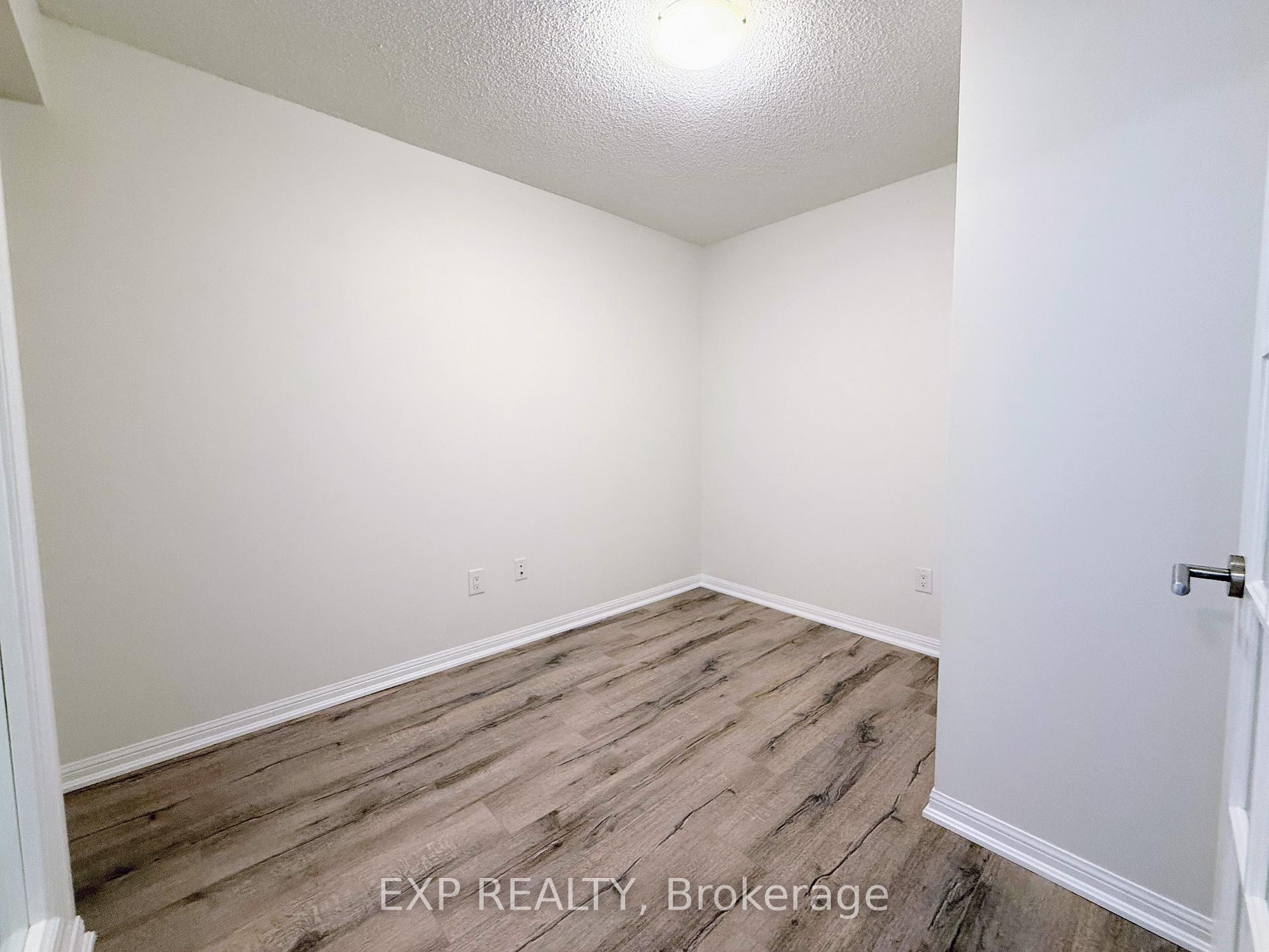 Photo 11 of Unit #702, 400 Adelaide Street E, Toronto, Moss Park — HOMEH