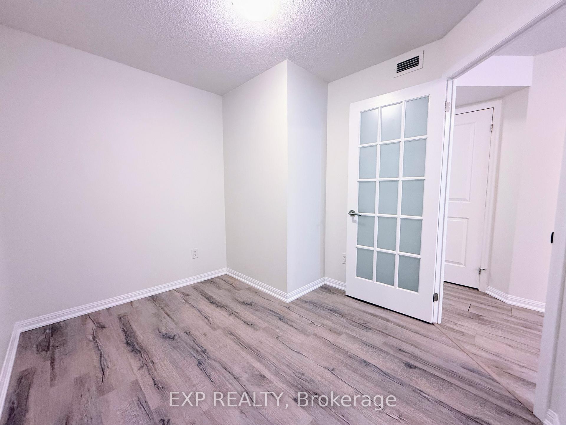 Photo 12 of Unit #702, 400 Adelaide Street E, Toronto, Moss Park — HOMEH