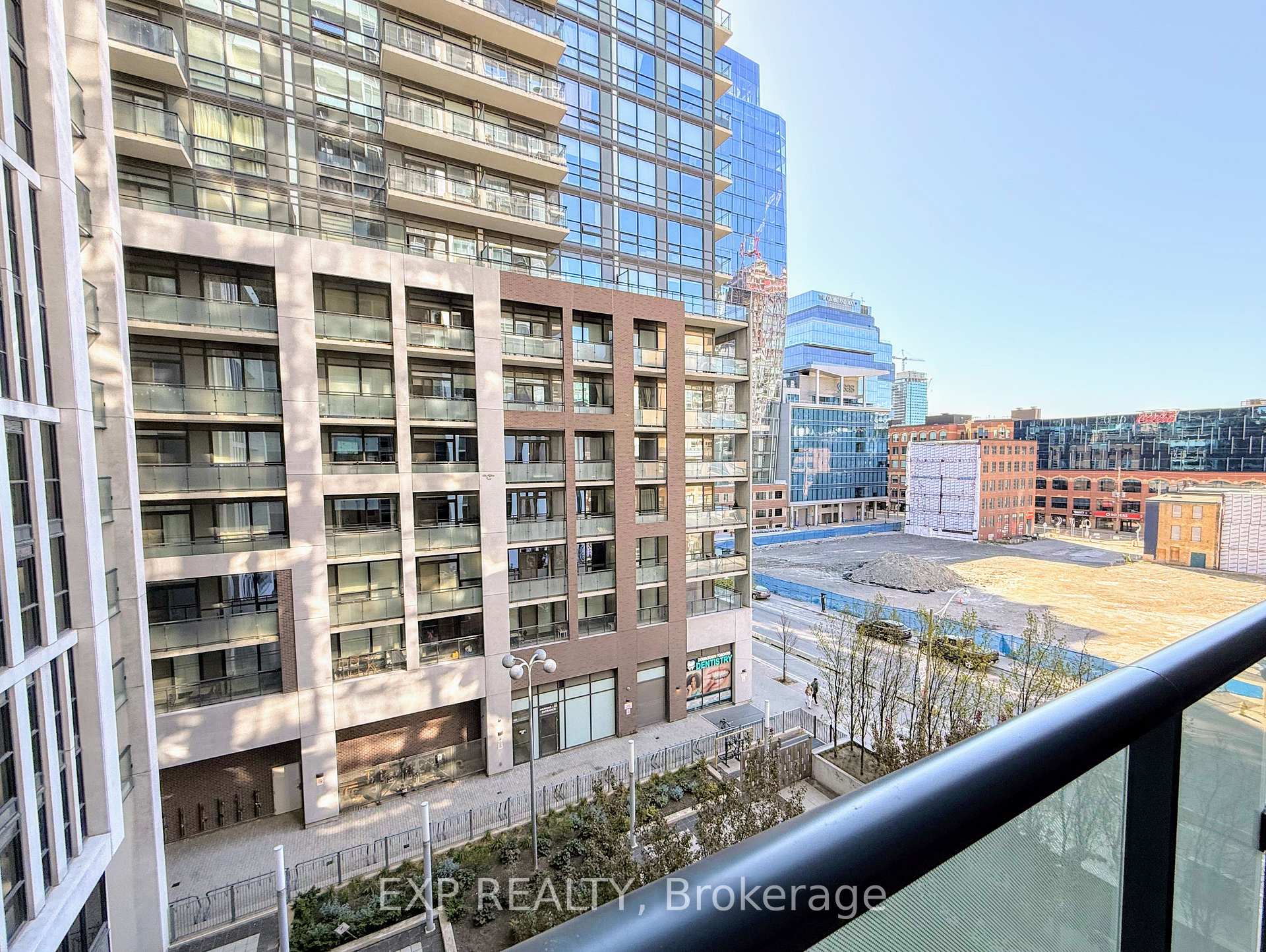Photo 18 of Unit #702, 400 Adelaide Street E, Toronto, Moss Park — HOMEH