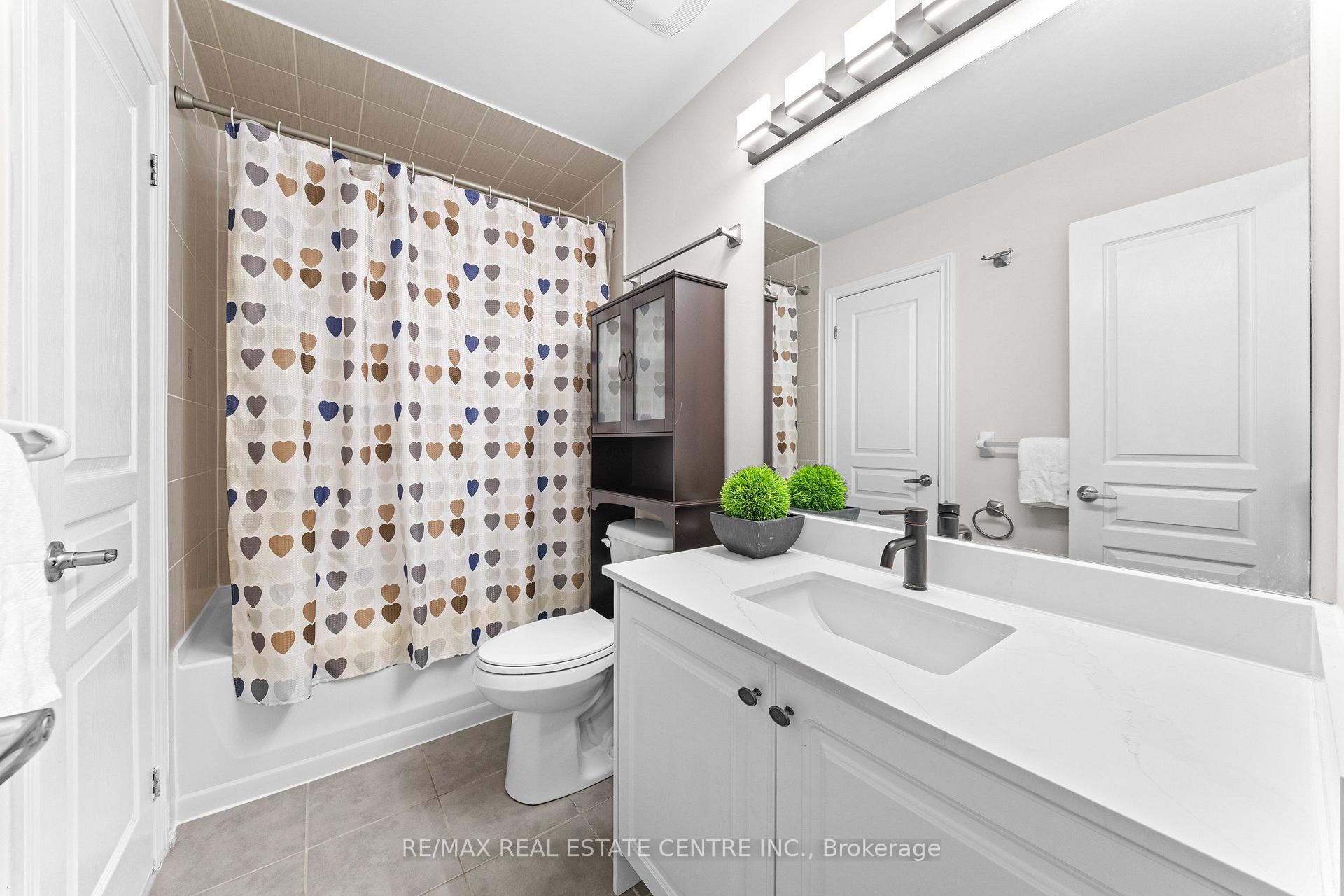 Photo 27 of 34 Aspen Hills Road, Brampton, Credit Valley — HOMEH