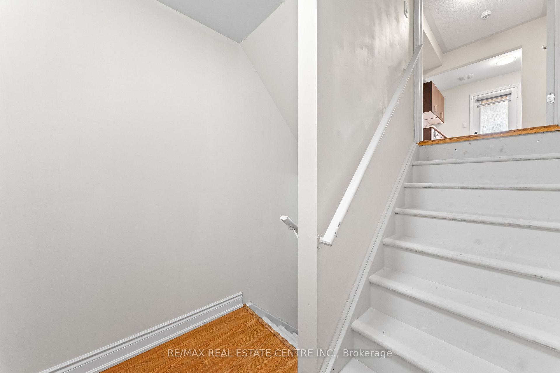 Photo 32 of 34 Aspen Hills Road, Brampton, Credit Valley — HOMEH