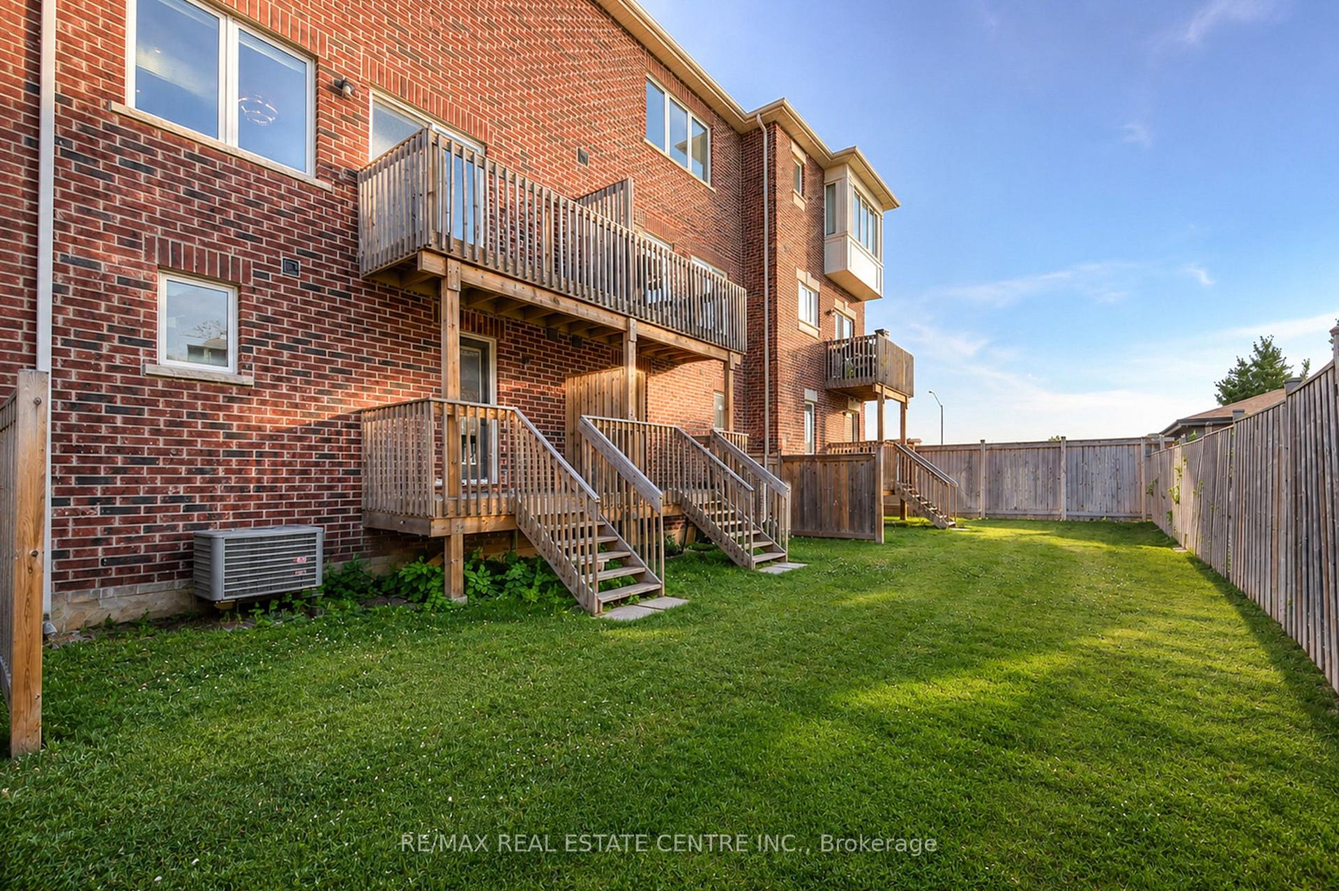 Photo 38 of 34 Aspen Hills Road, Brampton, Credit Valley — HOMEH
