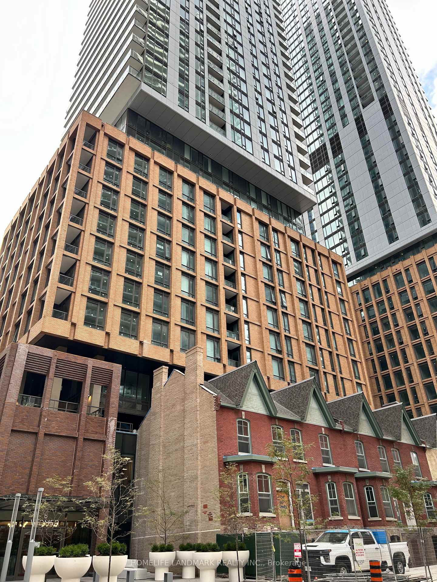 Photo 2 of Unit 4001, 8 Widmer Street, Toronto, Waterfront Communities — HOMEH