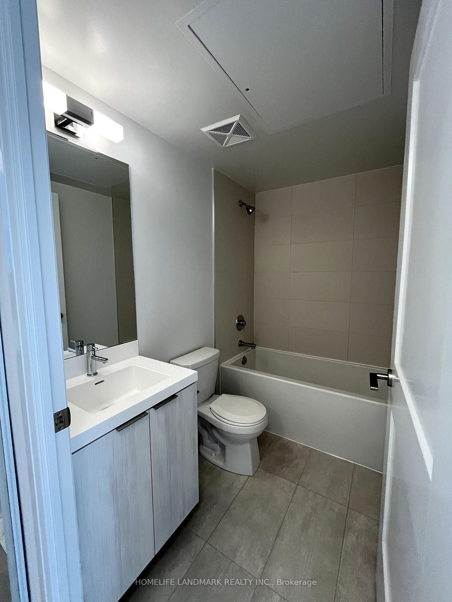 Photo 9 of Unit 4001, 8 Widmer Street, Toronto, Waterfront Communities — HOMEH
