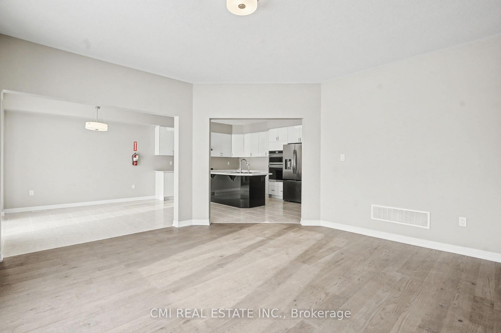 Photo 43 of 94 Hitchman Street, Brant, Paris — HOMEH
