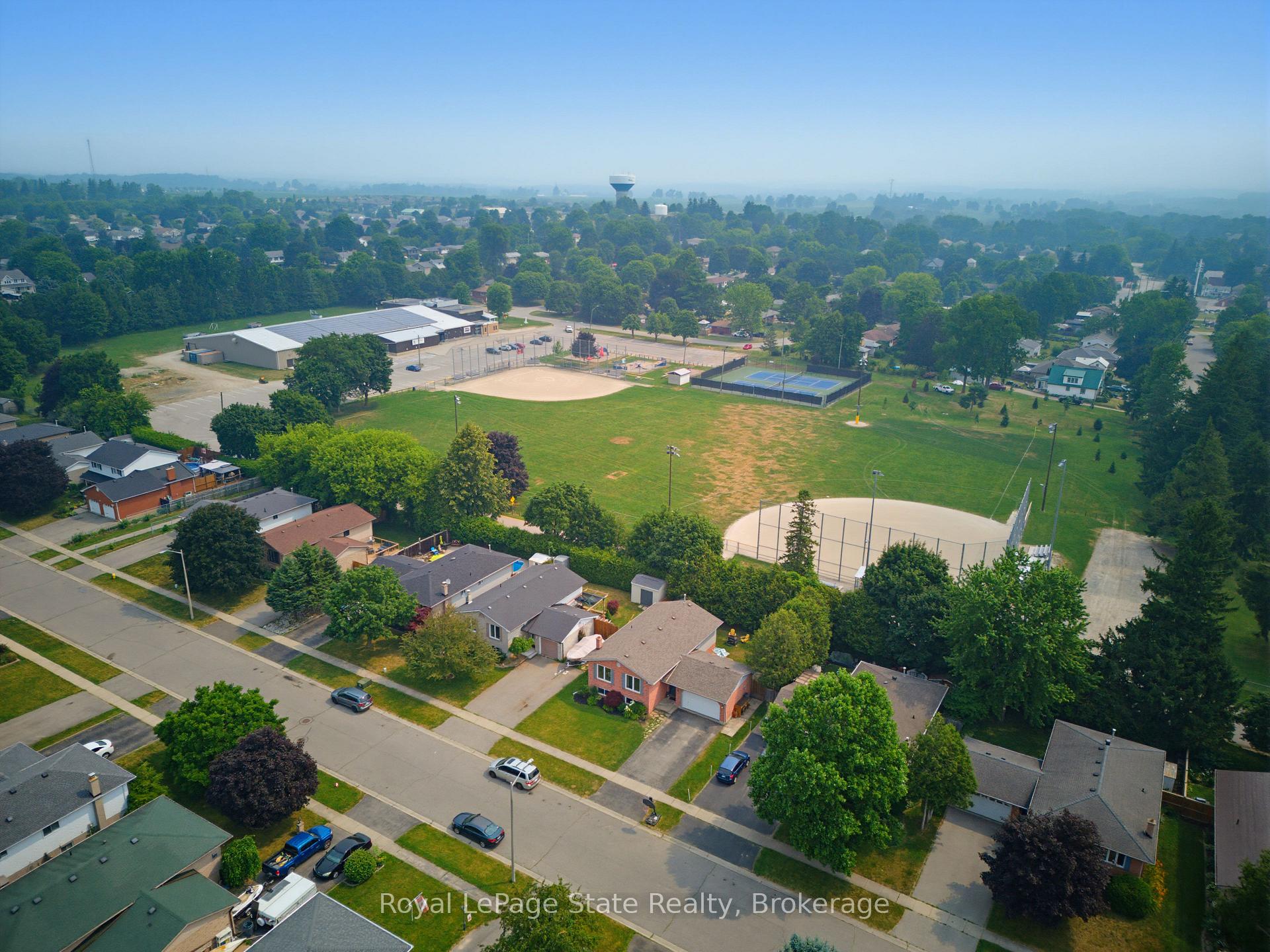 Photo 45 of 24 Edward Avenue, Brant, Paris — HOMEH