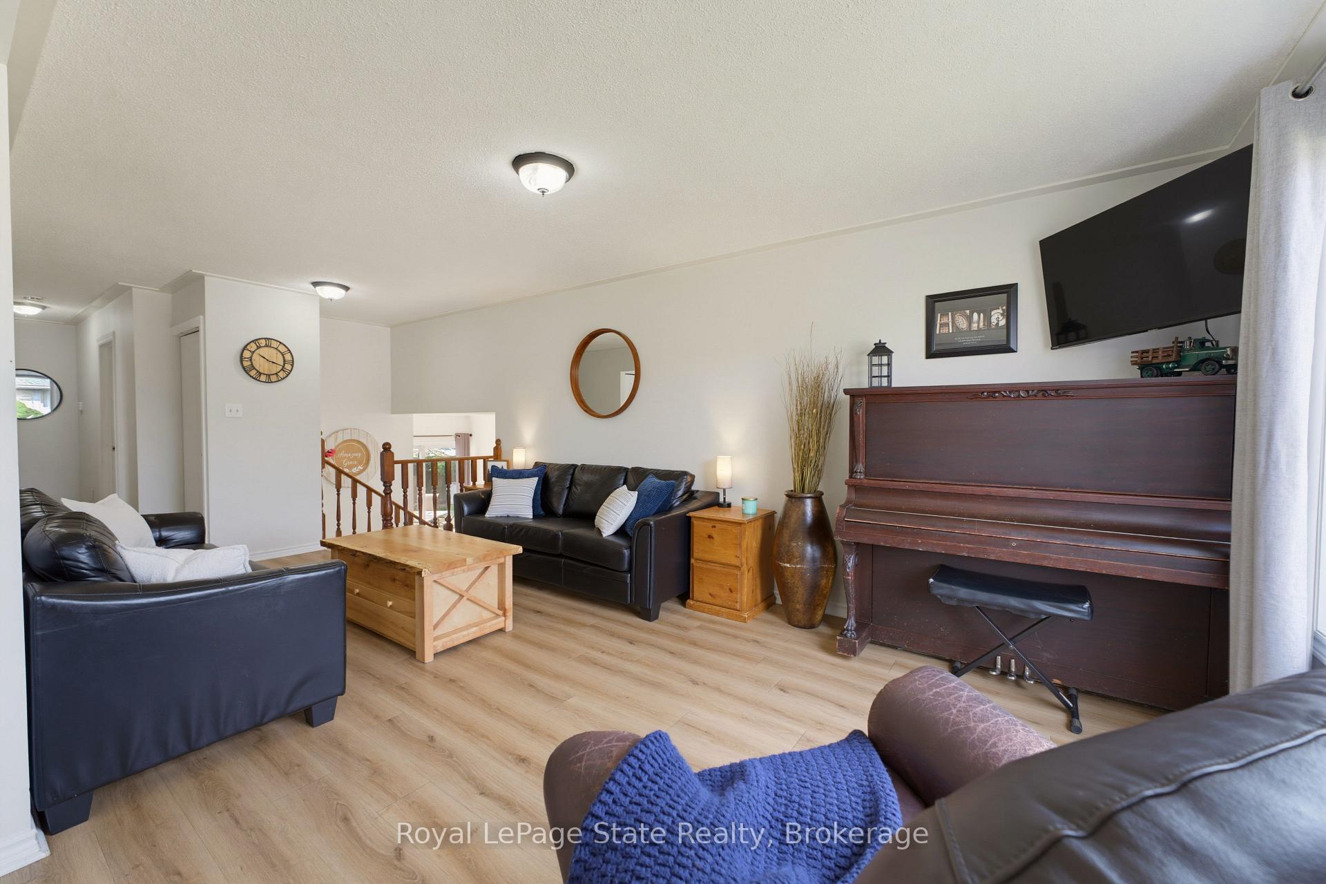 Photo 13 of 24 Edward Avenue, Brant, Paris — HOMEH