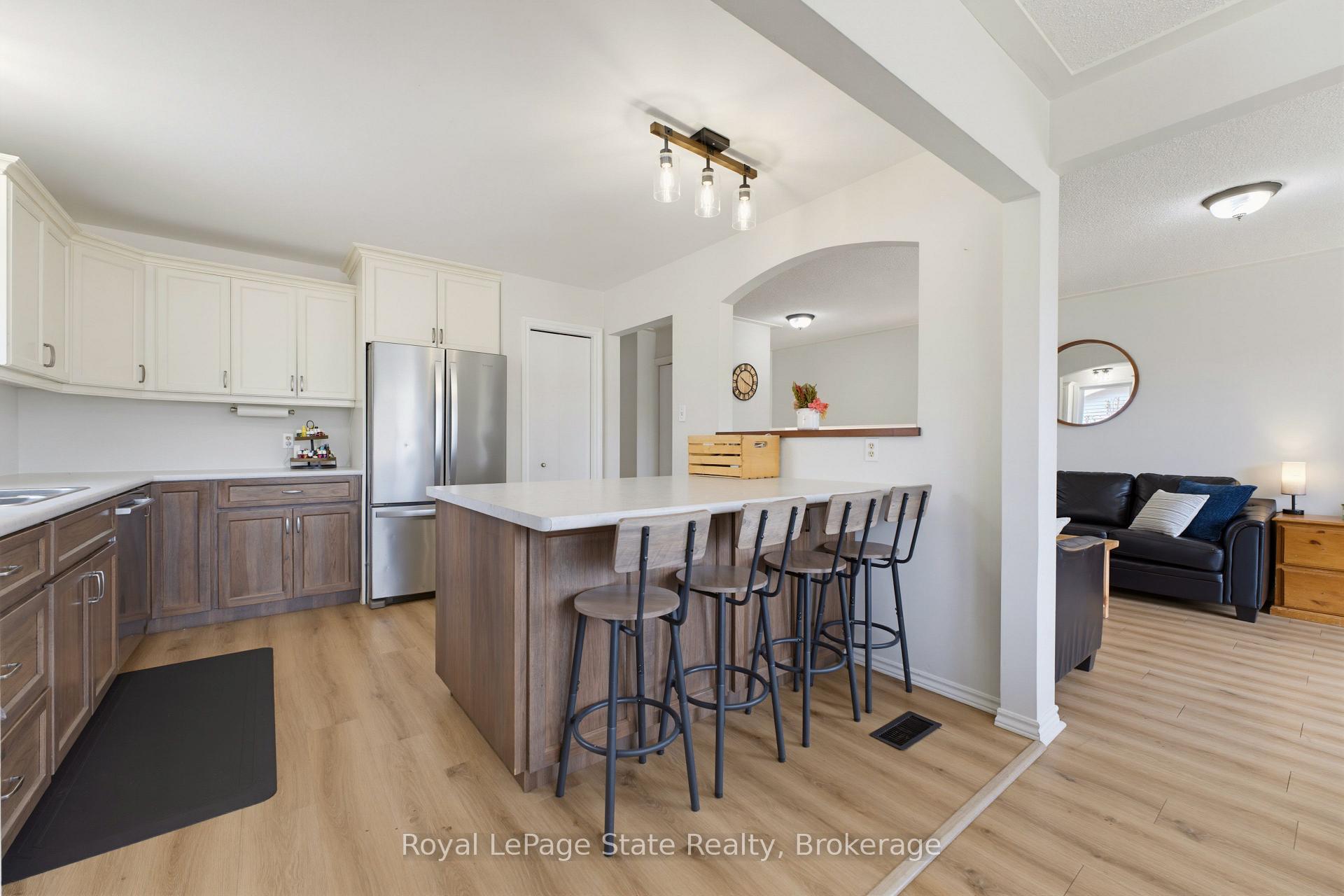 Photo 19 of 24 Edward Avenue, Brant, Paris — HOMEH