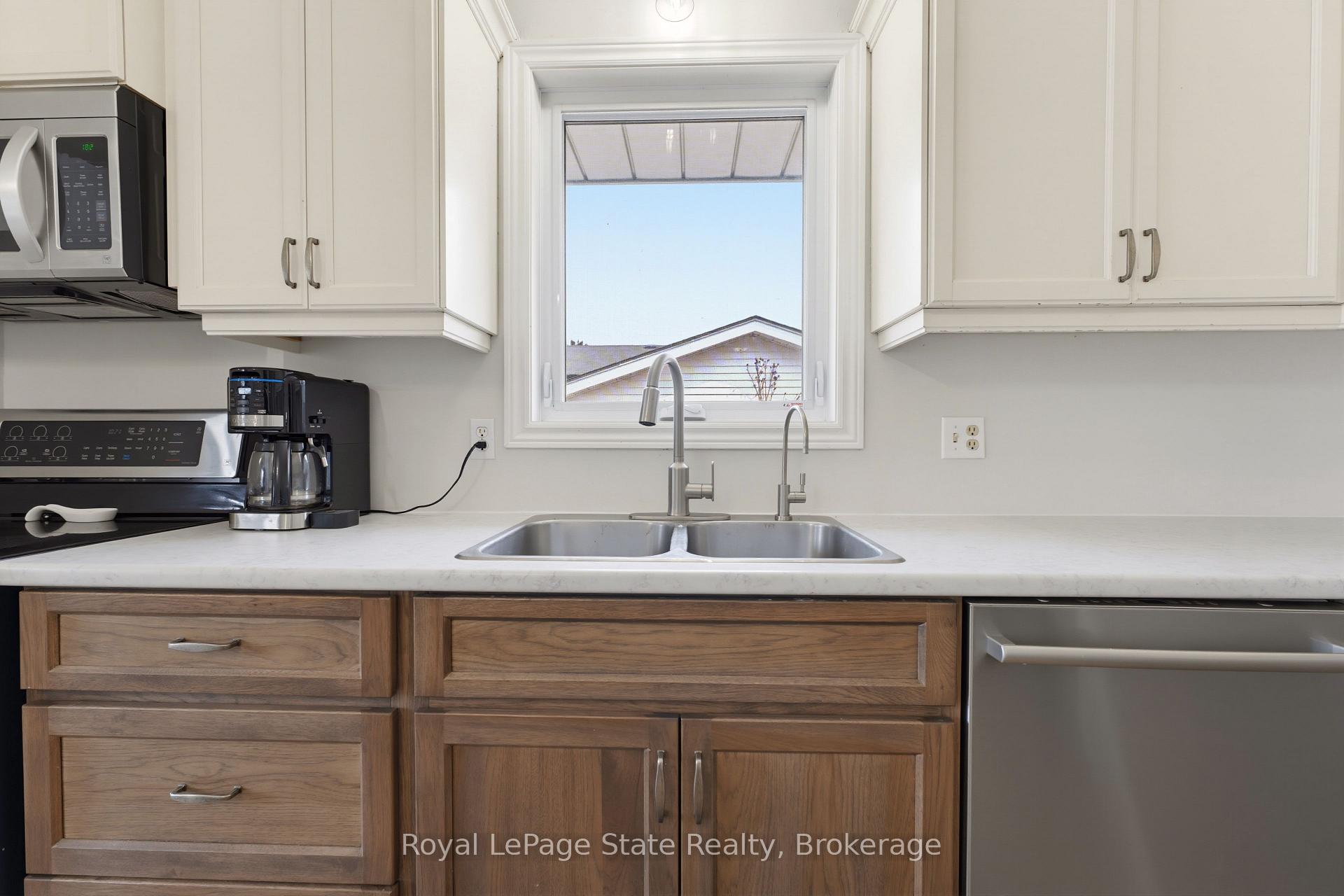 Photo 21 of 24 Edward Avenue, Brant, Paris — HOMEH