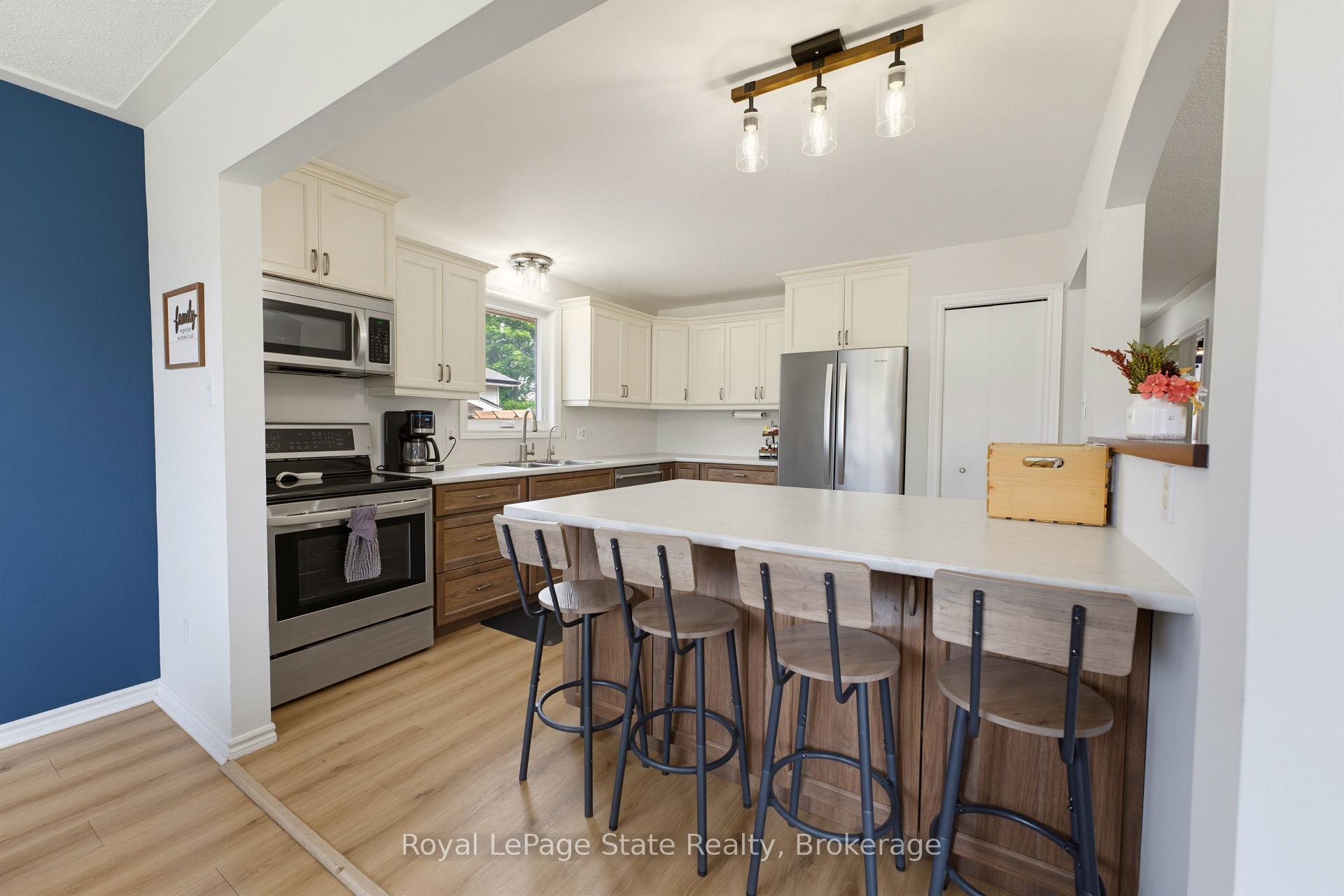 Photo 23 of 24 Edward Avenue, Brant, Paris — HOMEH