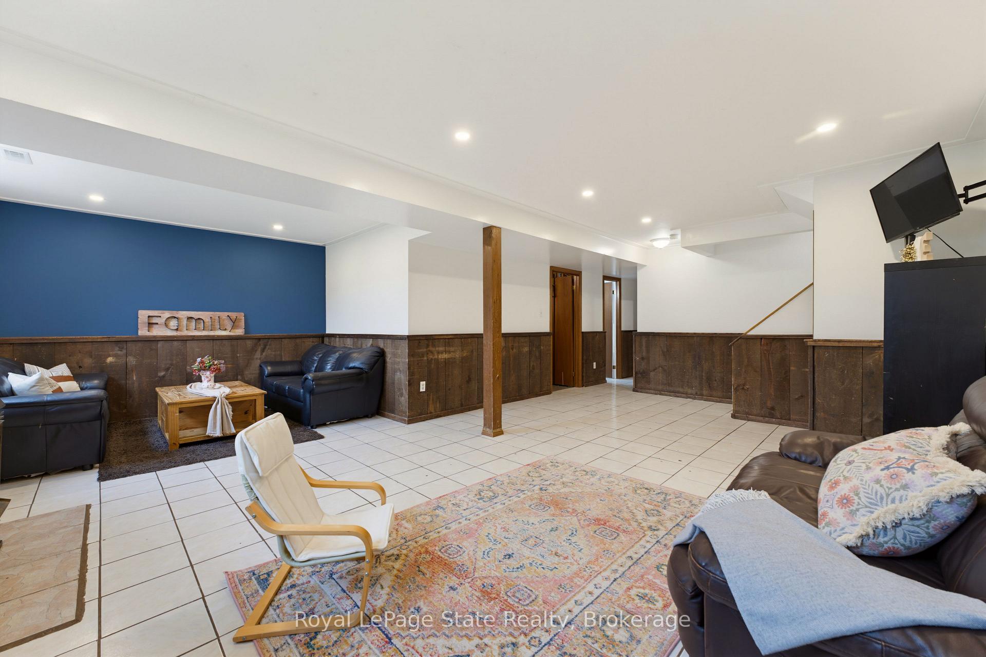 Photo 30 of 24 Edward Avenue, Brant, Paris — HOMEH