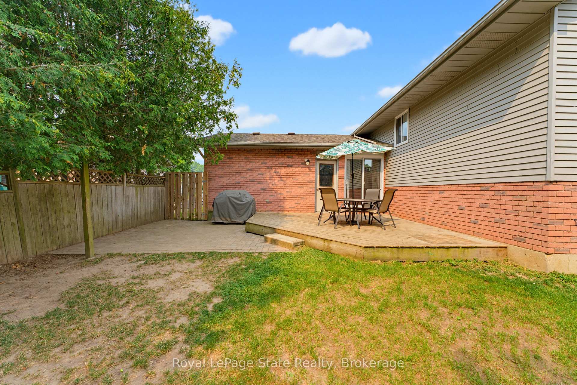 Photo 39 of 24 Edward Avenue, Brant, Paris — HOMEH