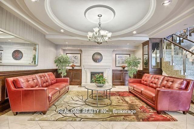 Photo 3 of Unit 801, 15 North Park Road, Vaughan, Beverley Glen — HOMEH