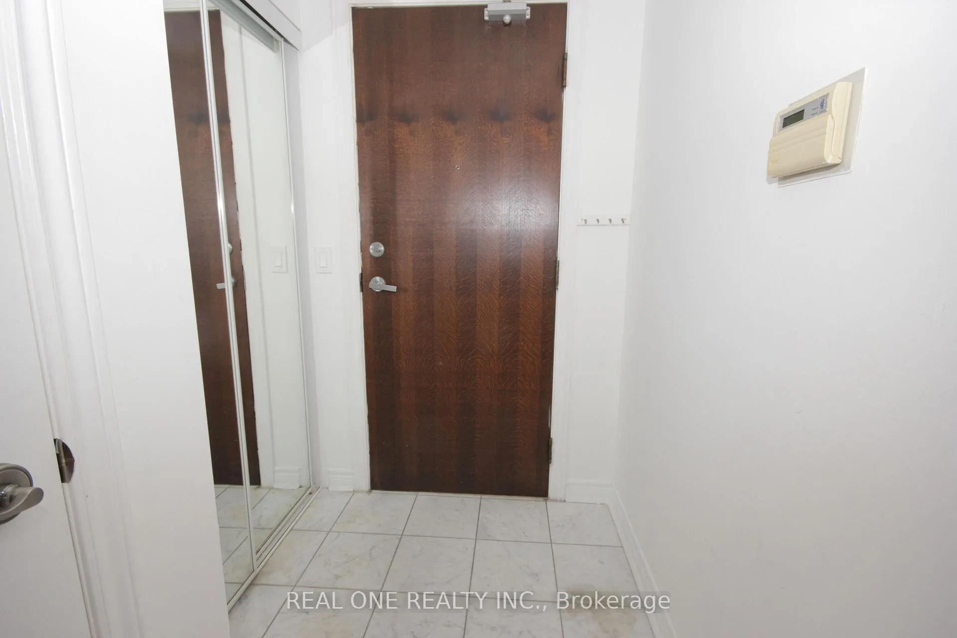Photo 7 of Unit 801, 15 North Park Road, Vaughan, Beverley Glen — HOMEH