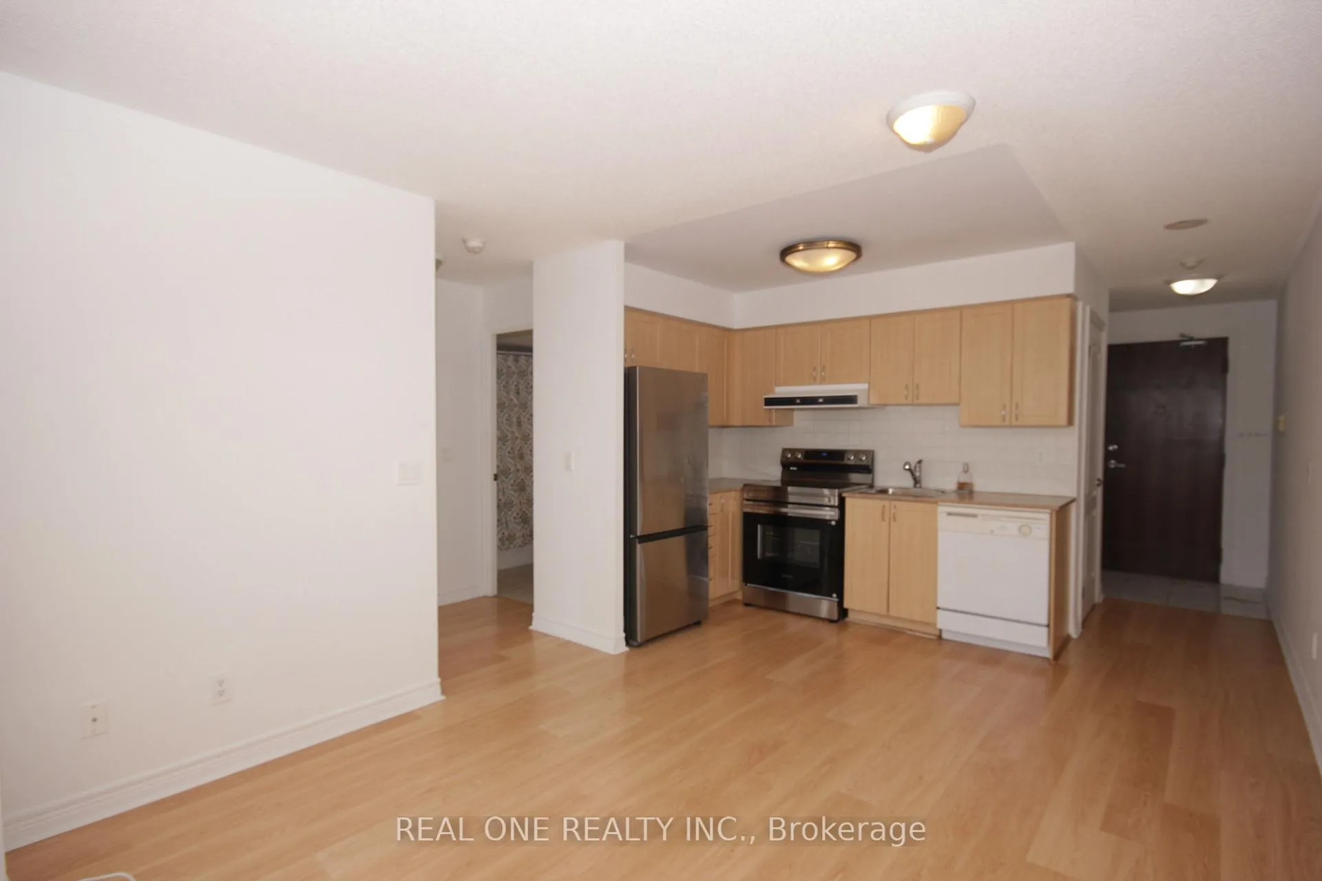Photo 11 of Unit 801, 15 North Park Road, Vaughan, Beverley Glen — HOMEH