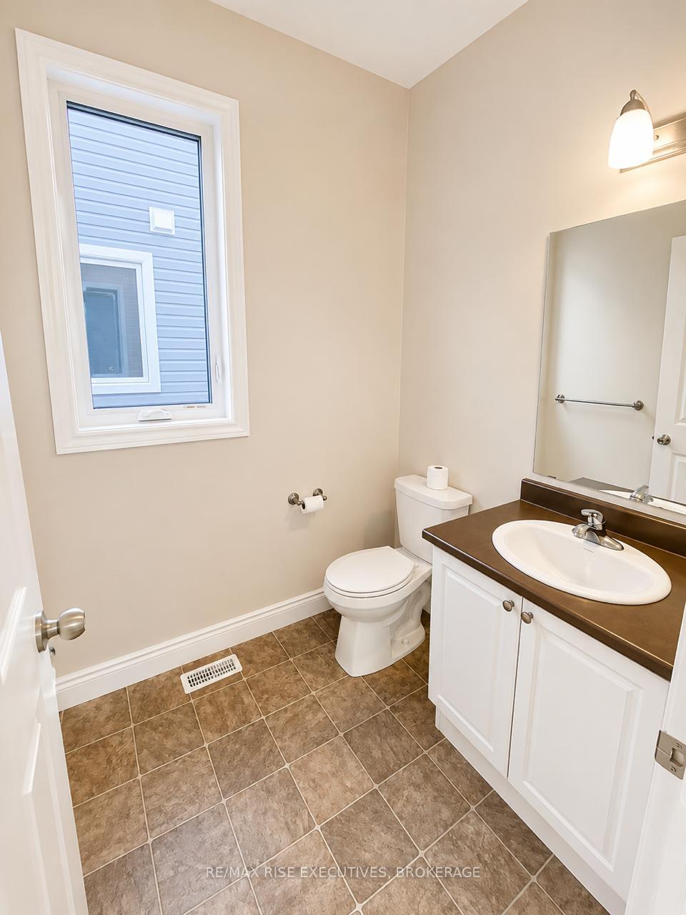 Photo 8 of 600 Gwen Avenue, Kingston, City Northwest — HOMEH