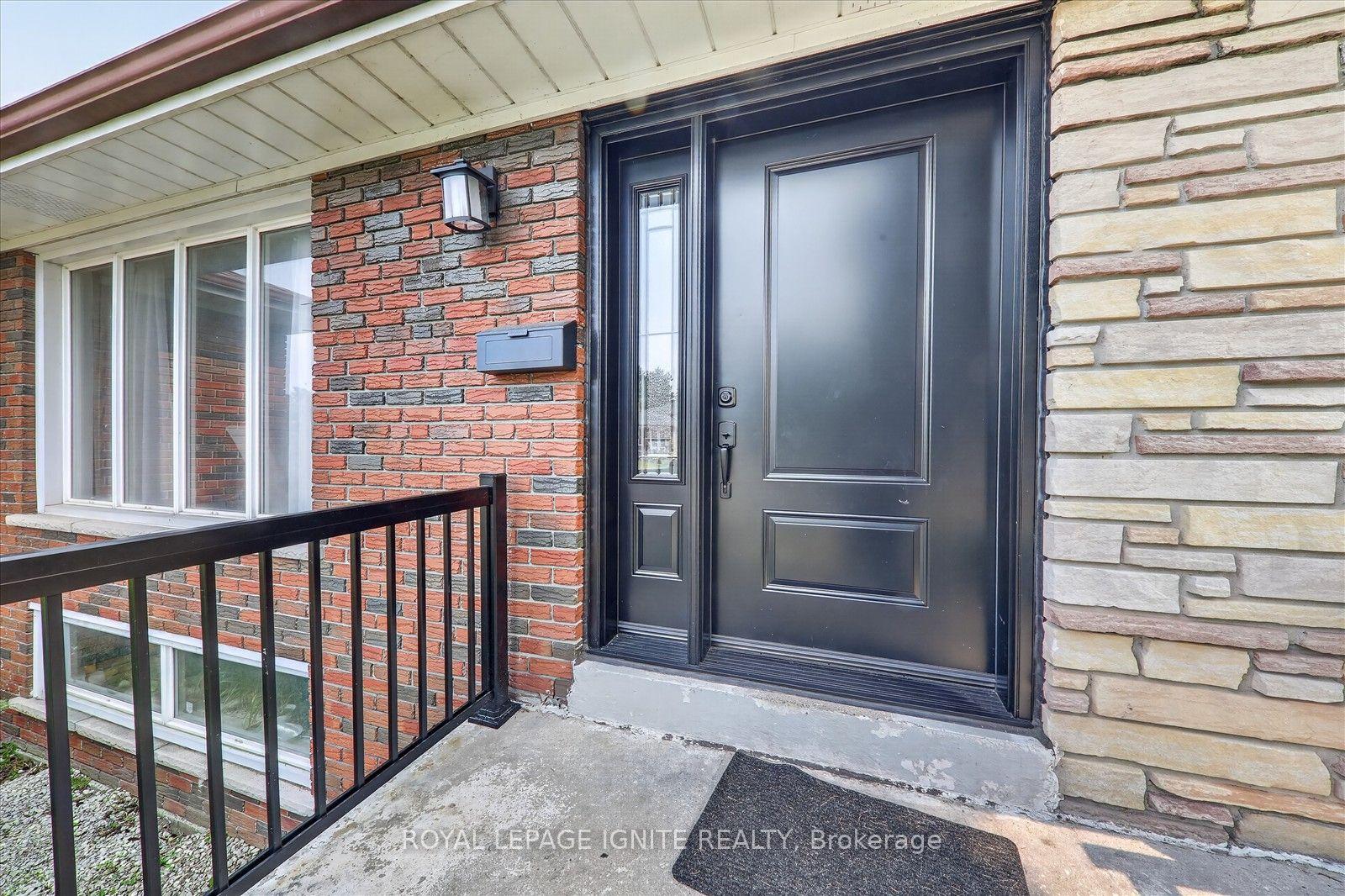 Photo 4 of 7 Briarbluff Avenue, Scarborough, West Hill — HOMEH