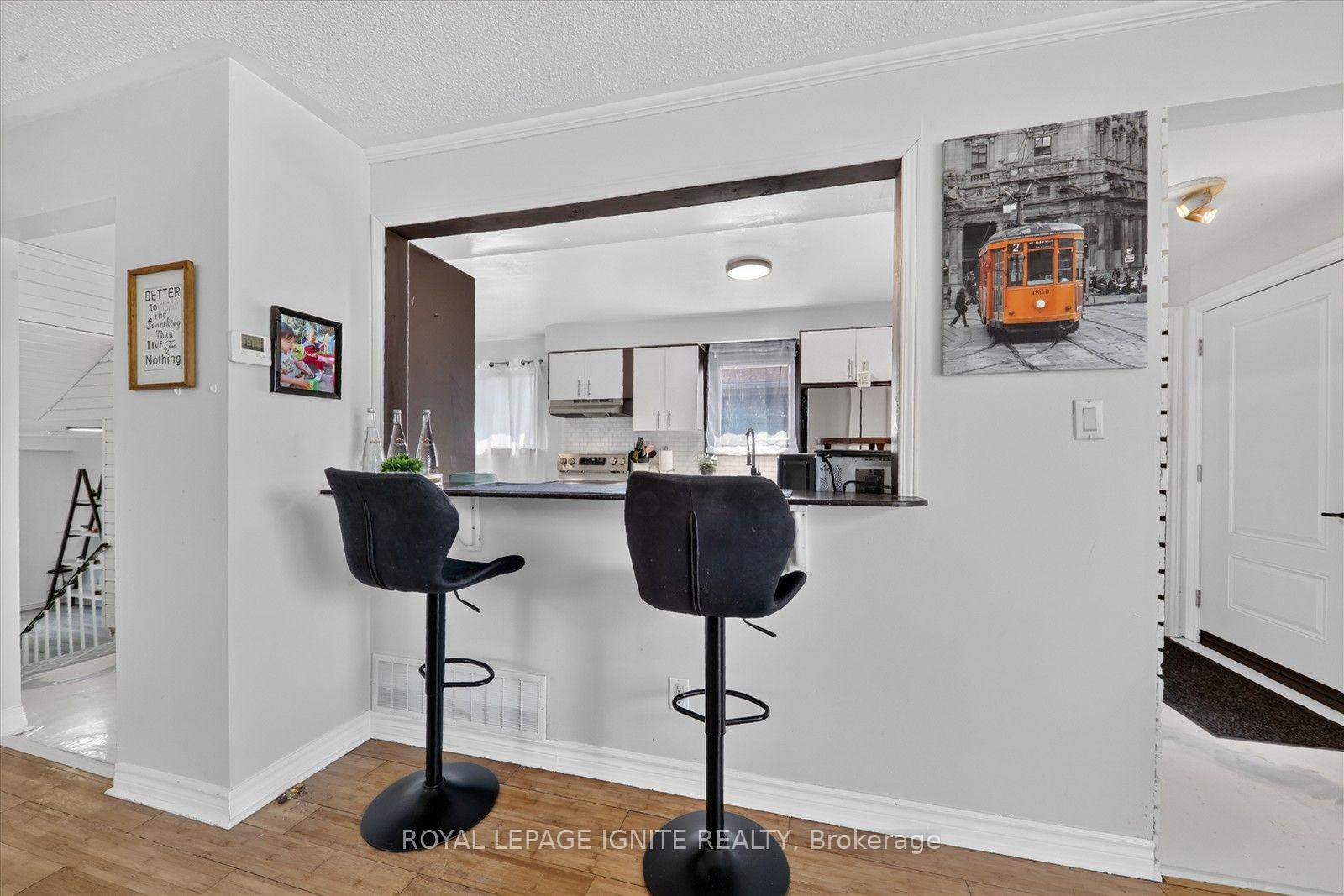 Photo 11 of 7 Briarbluff Avenue, Scarborough, West Hill — HOMEH