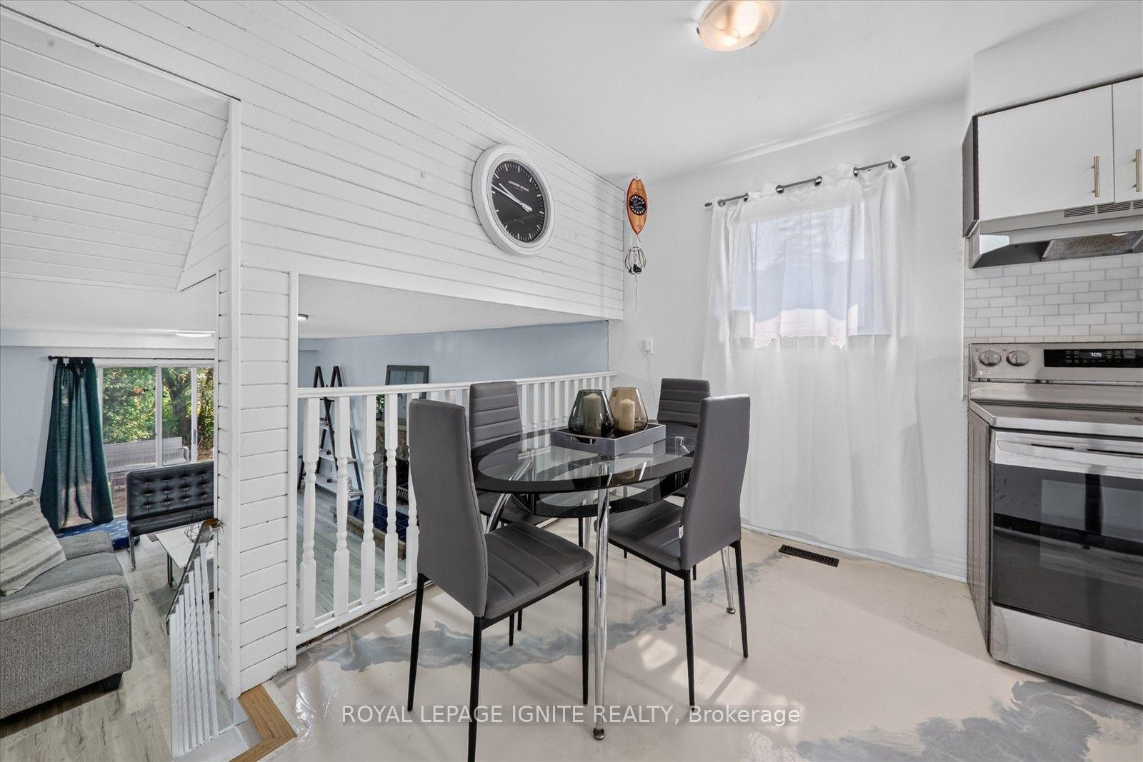 Photo 16 of 7 Briarbluff Avenue, Scarborough, West Hill — HOMEH