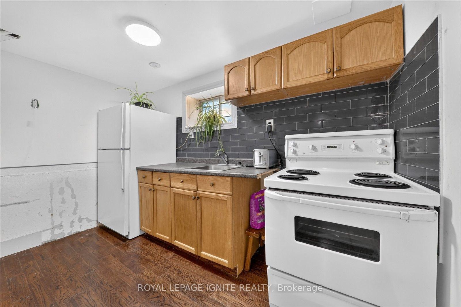 Photo 36 of 7 Briarbluff Avenue, Scarborough, West Hill — HOMEH