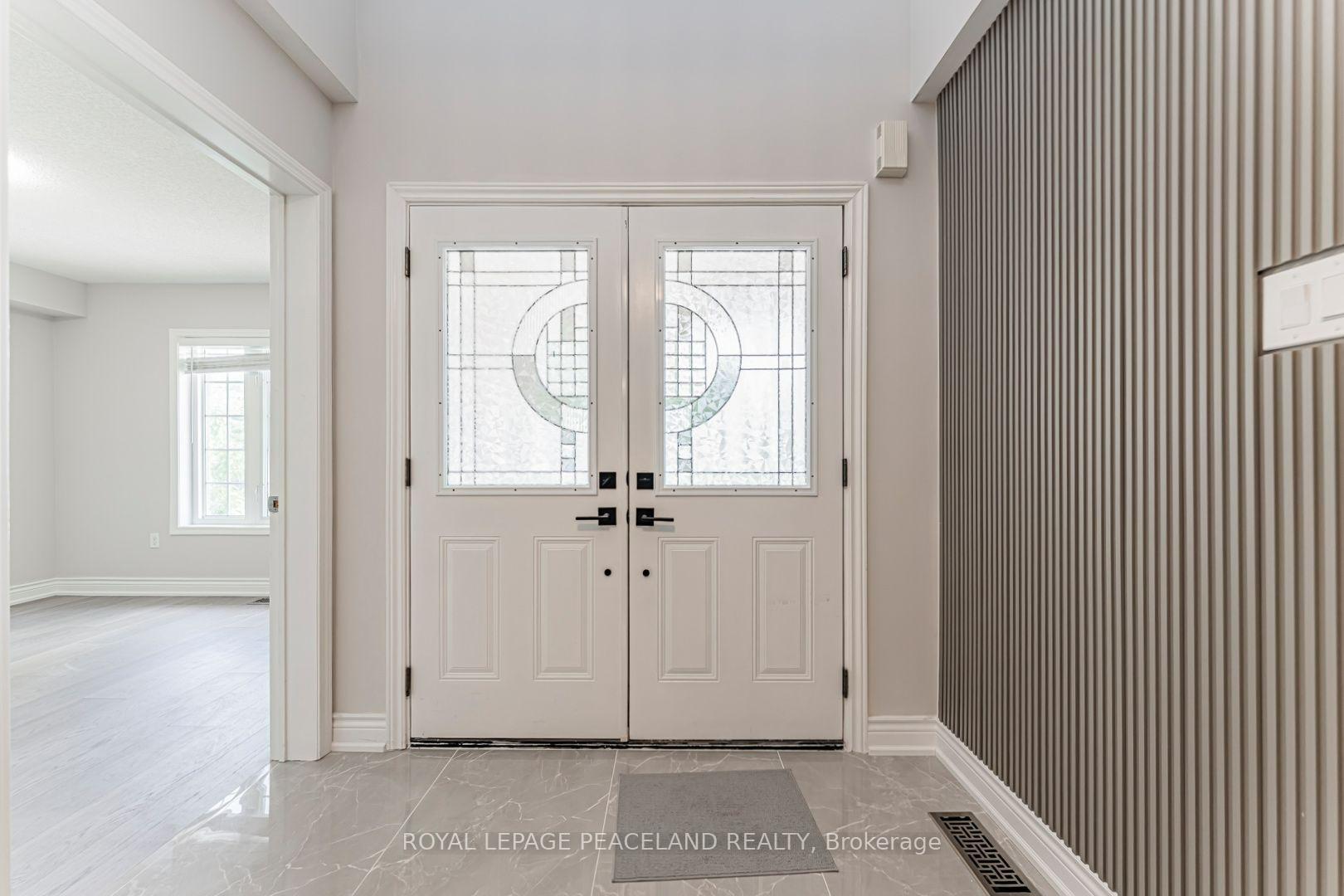 Photo 3 of 152 Flagstone Way, Newmarket, Woodland Hill — HOMEH