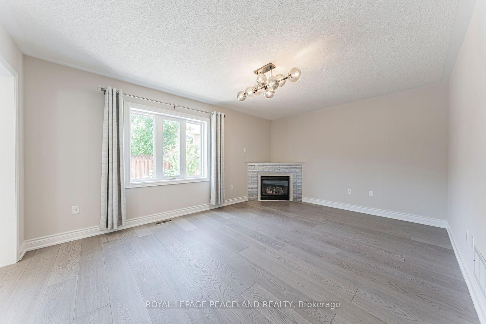 Photo 12 of 152 Flagstone Way, Newmarket, Woodland Hill — HOMEH