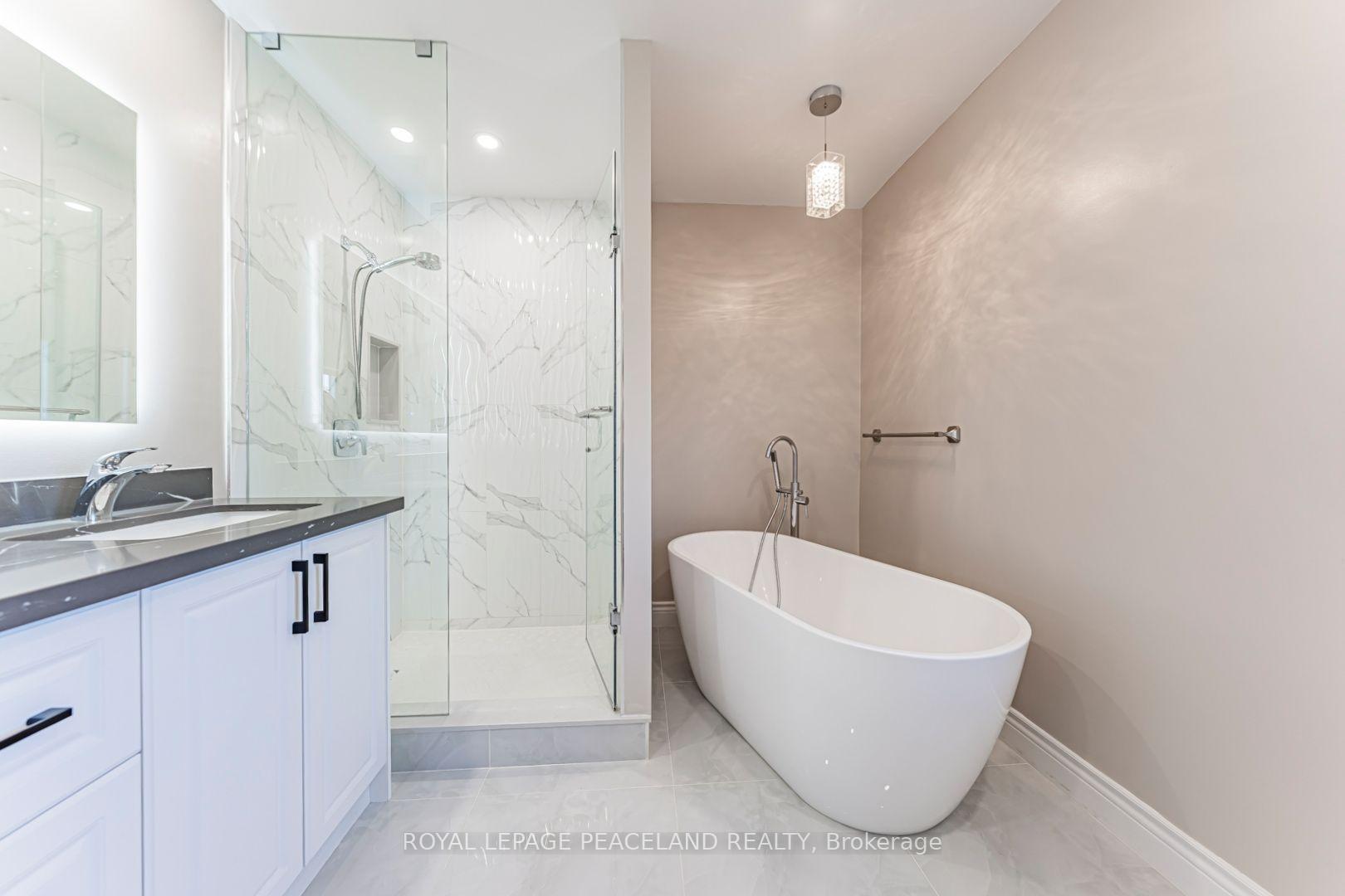Photo 25 of 152 Flagstone Way, Newmarket, Woodland Hill — HOMEH