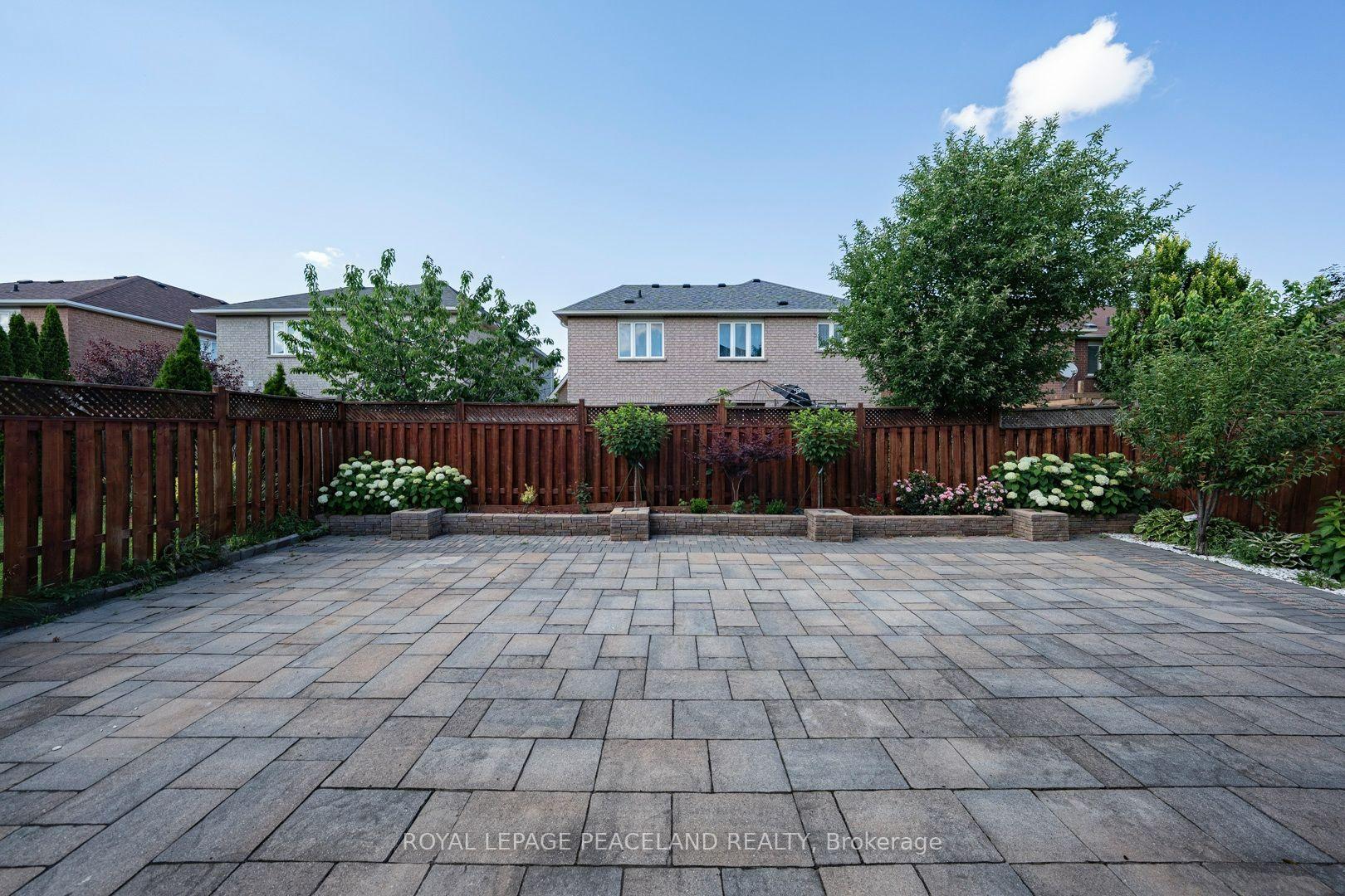 Photo 48 of 152 Flagstone Way, Newmarket, Woodland Hill — HOMEH