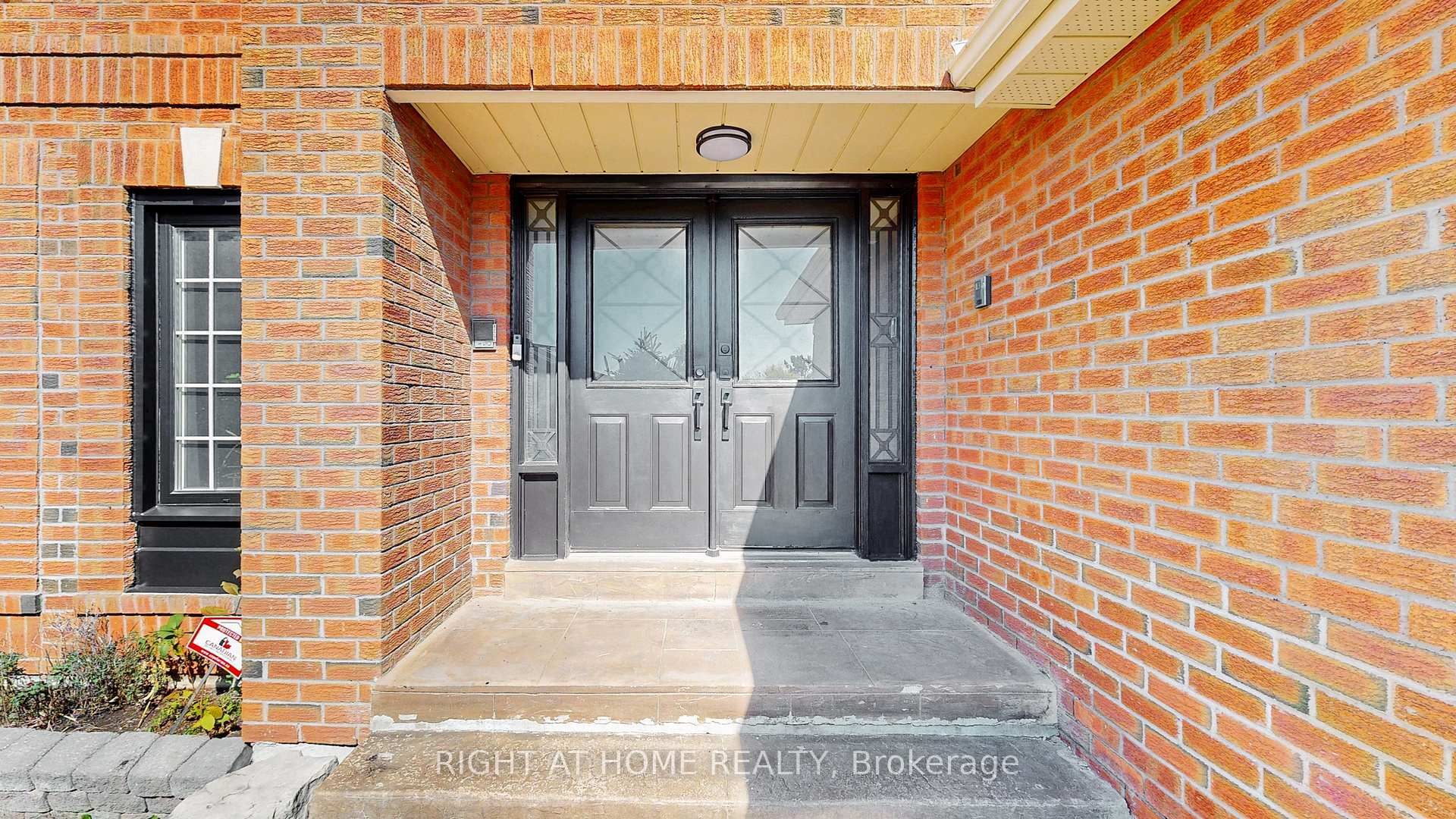 Photo 2 of 1590 Major Oaks Road, Pickering, Brock Ridge — HOMEH