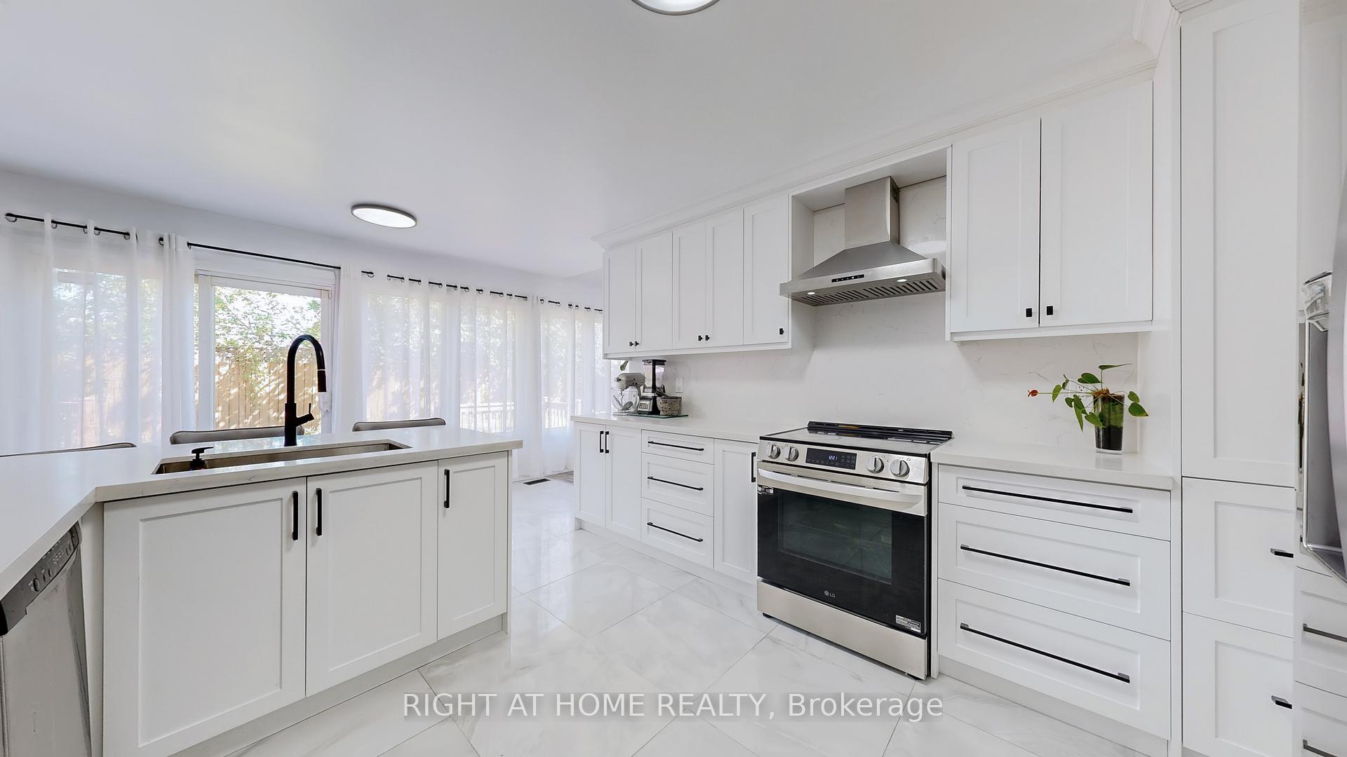 Photo 15 of 1590 Major Oaks Road, Pickering, Brock Ridge — HOMEH