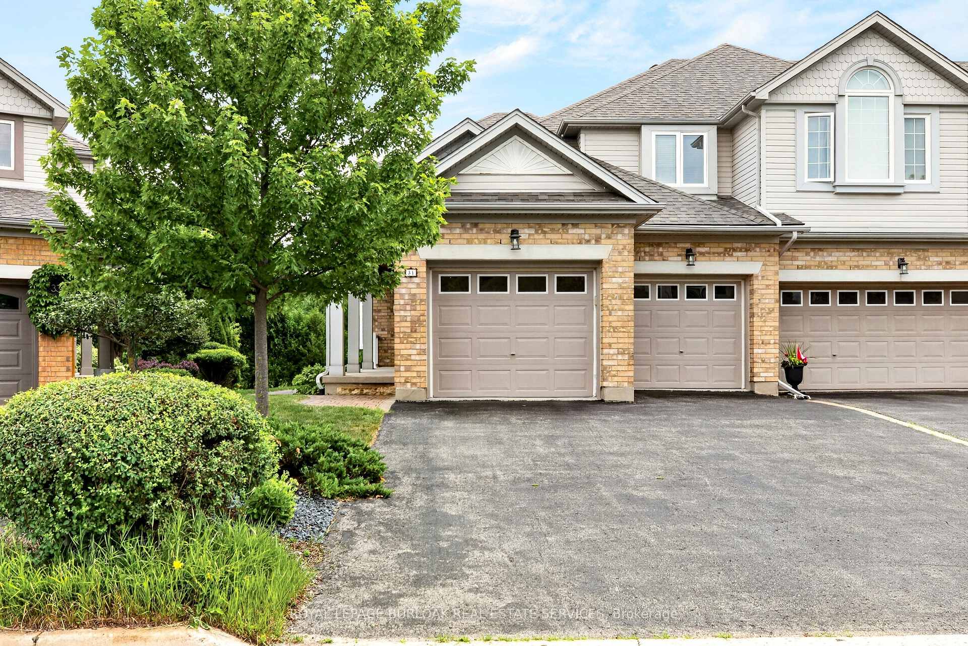 Photo 3 of 31 Spencer Crescent, Guelph, Pineridge/Westminster Woods — HOMEH