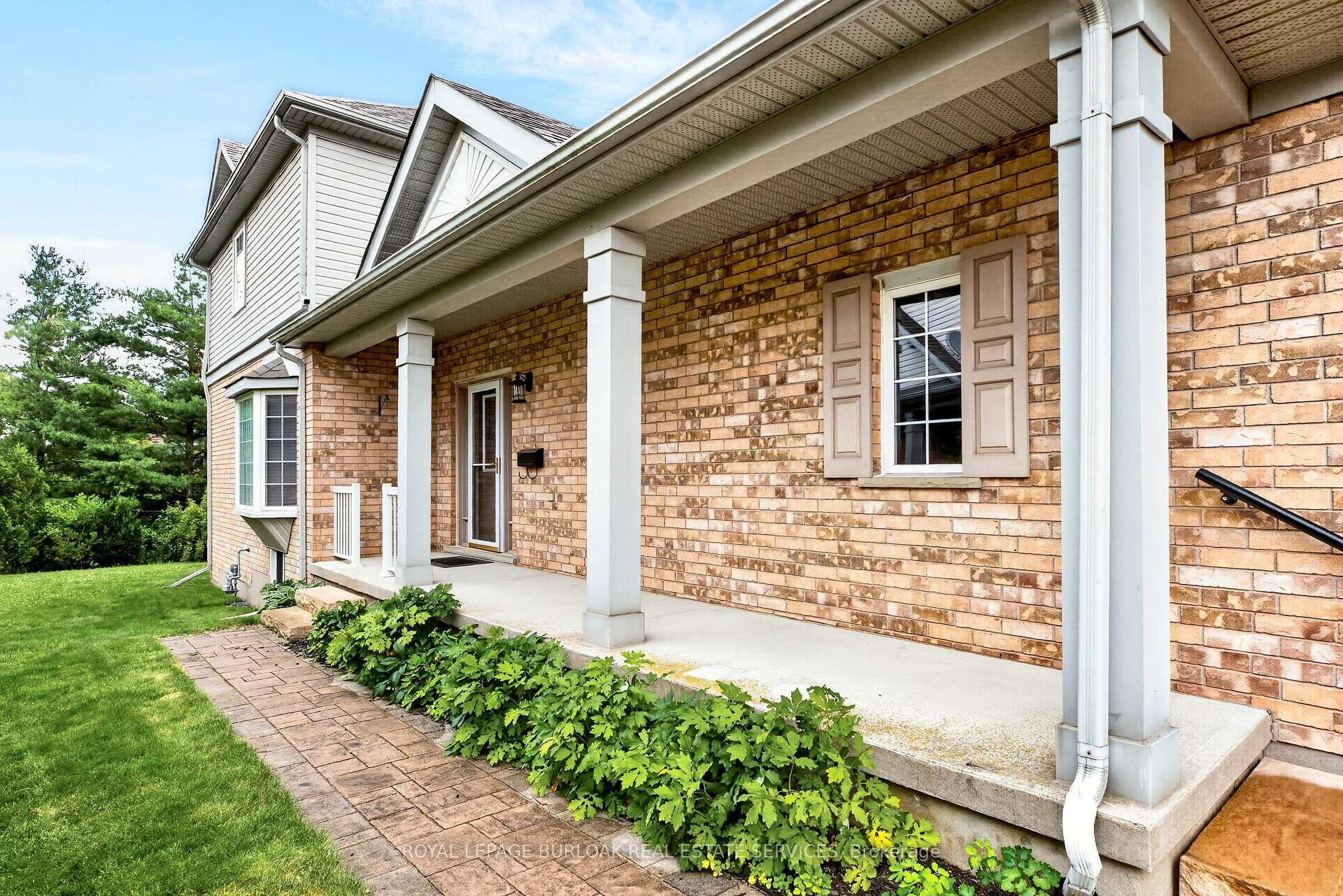 Photo 5 of 31 Spencer Crescent, Guelph, Pineridge/Westminster Woods — HOMEH