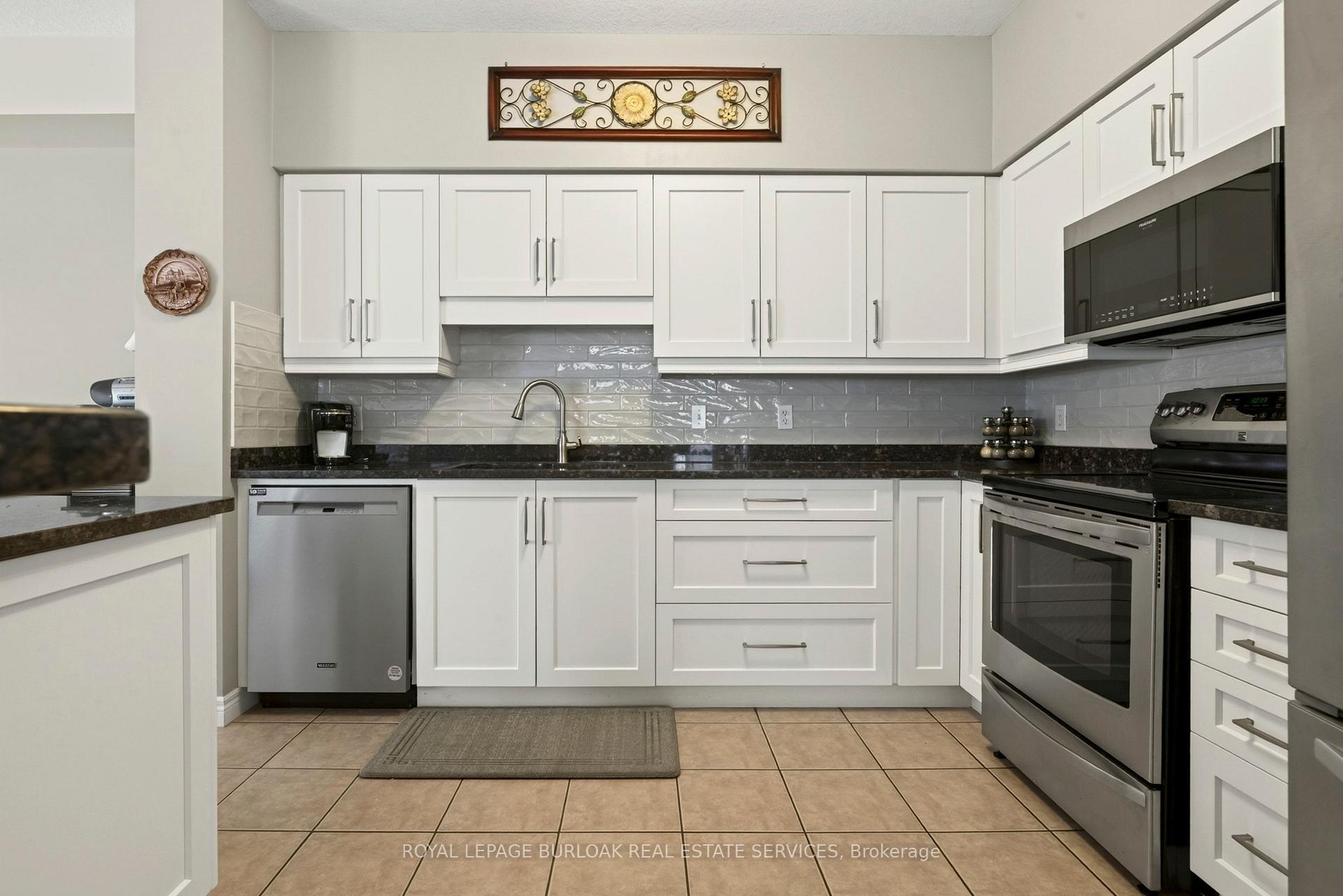 Photo 16 of 31 Spencer Crescent, Guelph, Pineridge/Westminster Woods — HOMEH