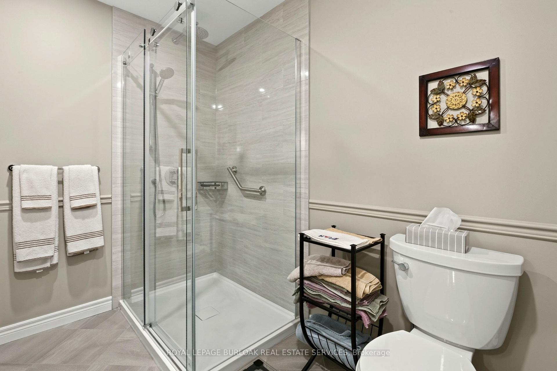 Photo 29 of 31 Spencer Crescent, Guelph, Pineridge/Westminster Woods — HOMEH