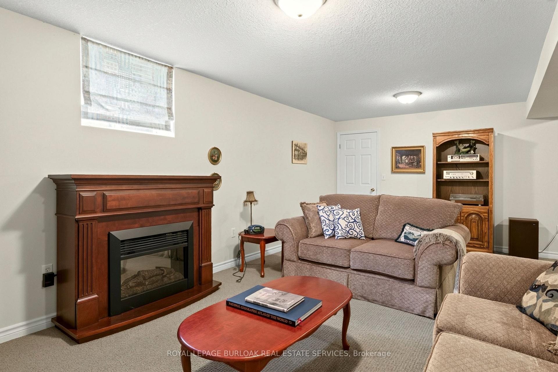 Photo 34 of 31 Spencer Crescent, Guelph, Pineridge/Westminster Woods — HOMEH
