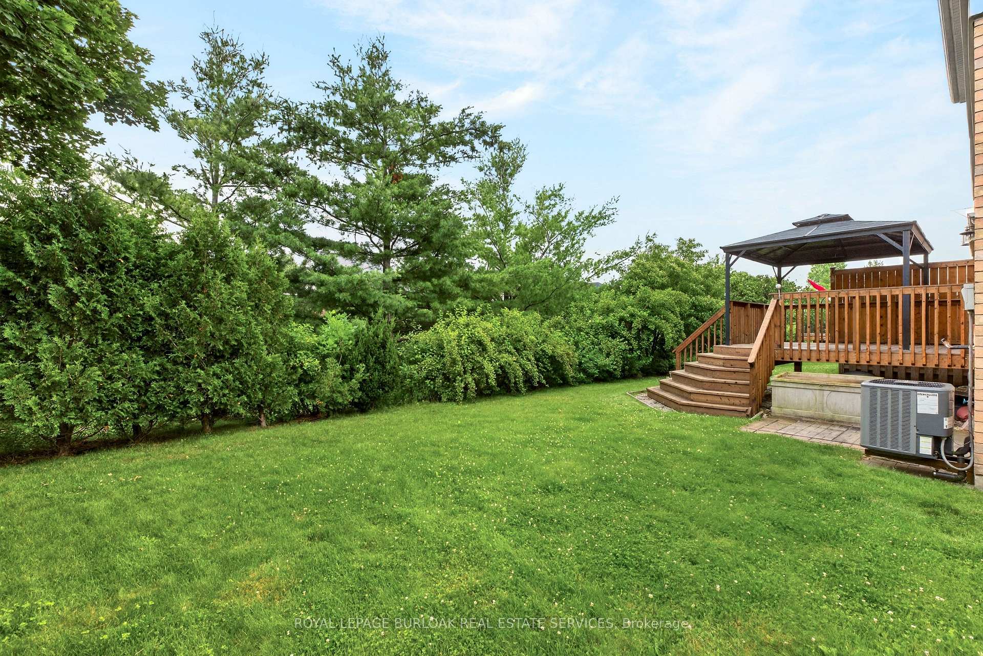 Photo 37 of 31 Spencer Crescent, Guelph, Pineridge/Westminster Woods — HOMEH