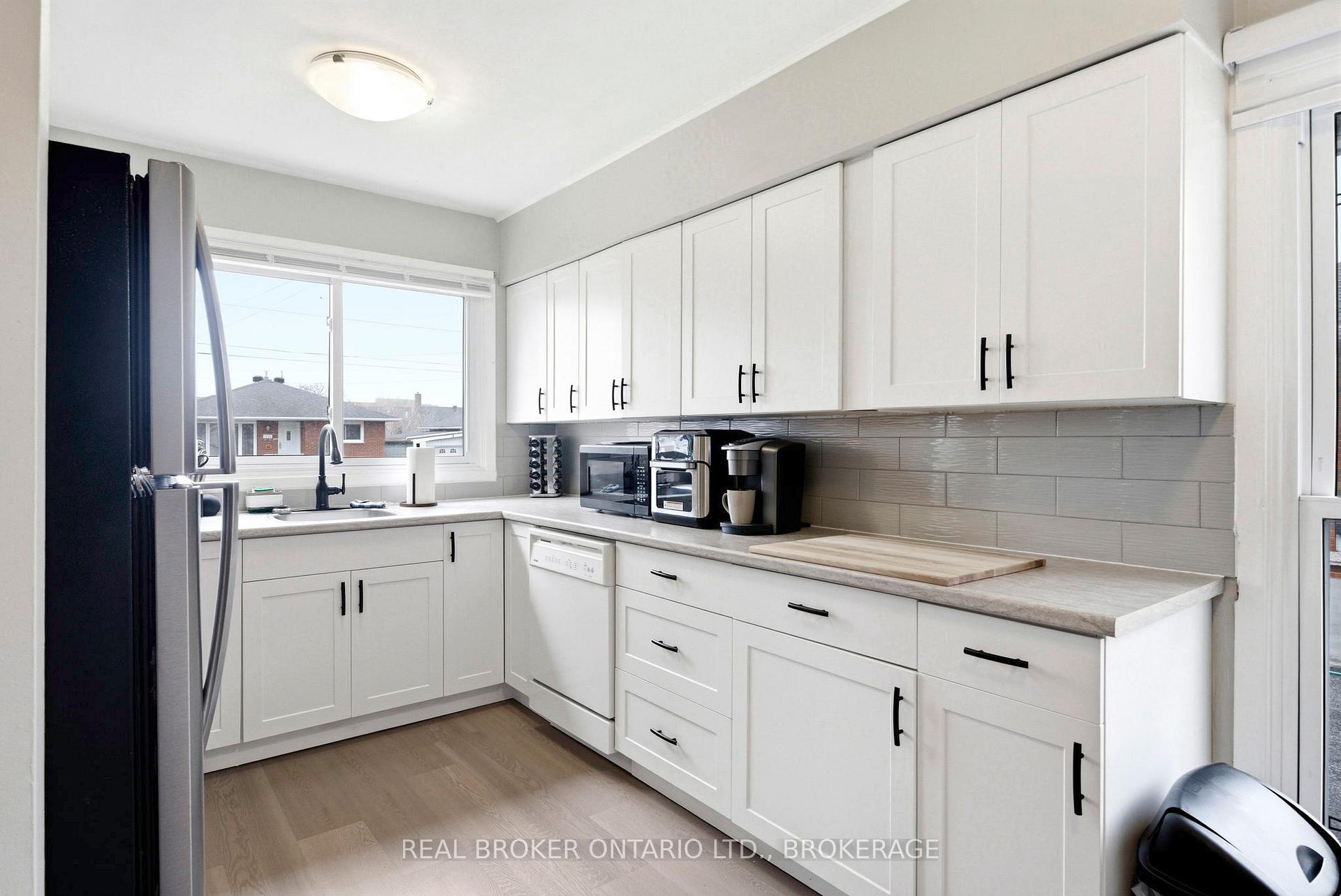 Photo 8 of 1205 Osborne Avenue, Cornwall, Cornwall — HOMEH